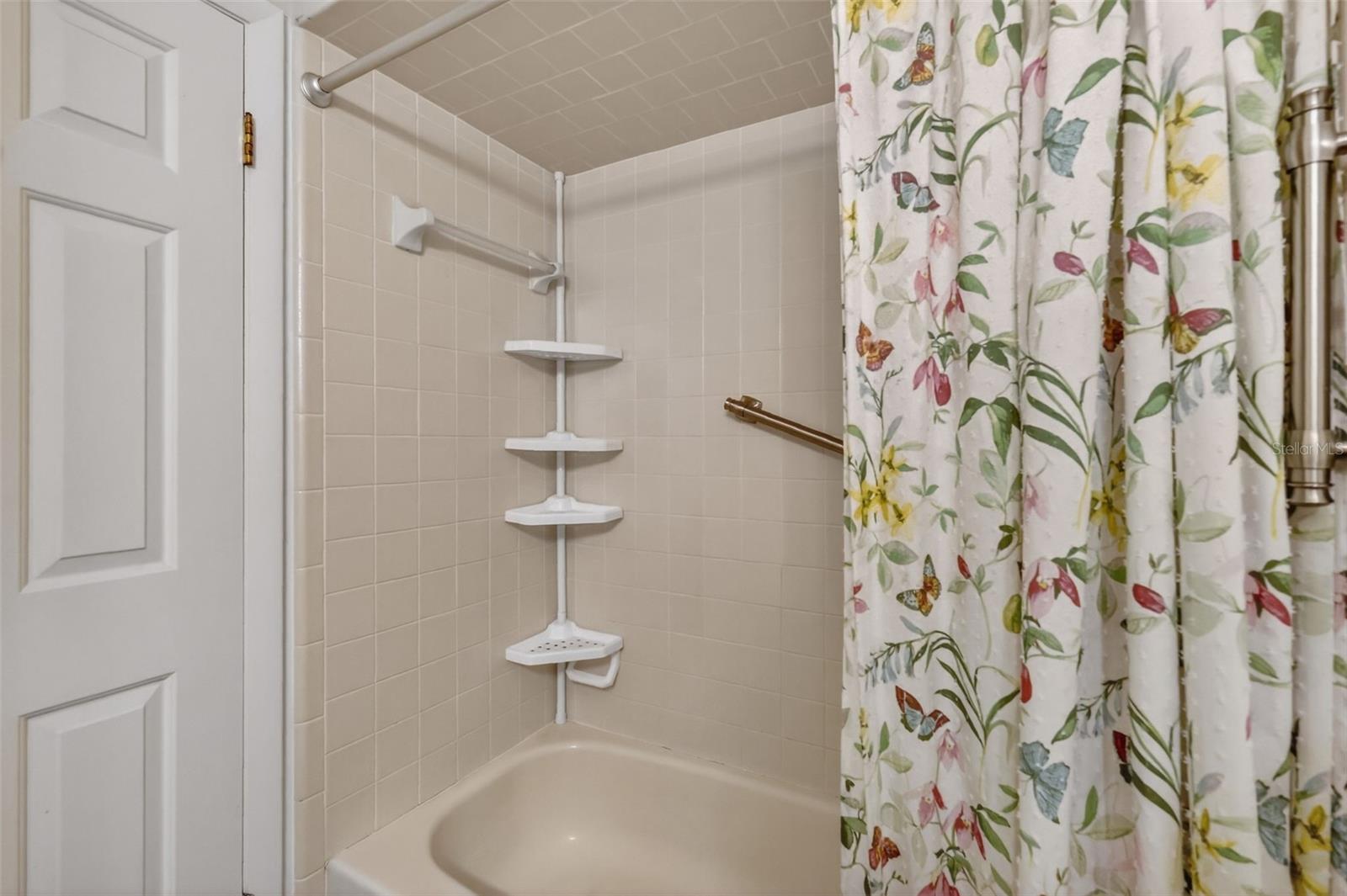 Image 31 of 48 For 301 Clusterwood Drive