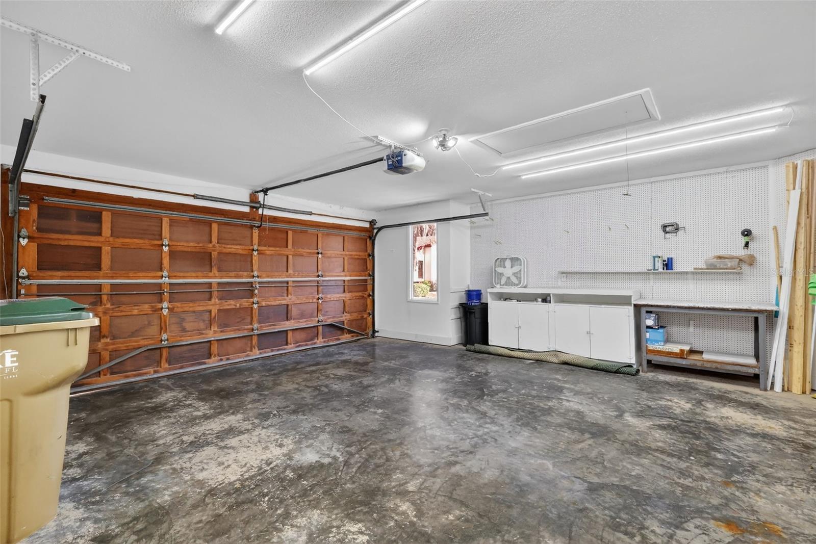 Image 33 of 48 For 301 Clusterwood Drive