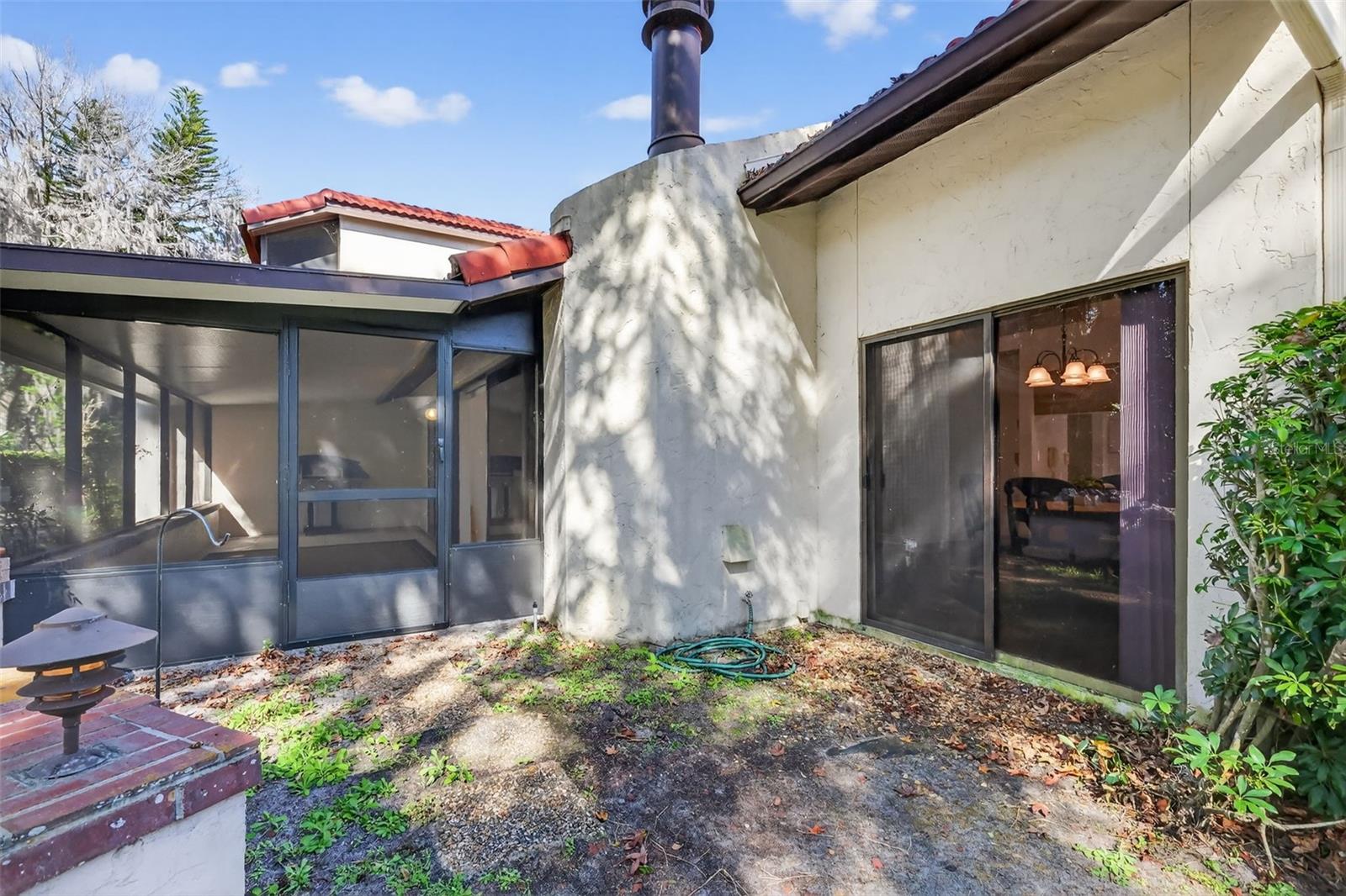 Image 37 of 48 For 301 Clusterwood Drive