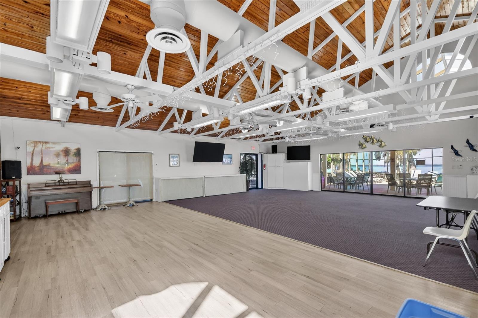 Image 39 of 48 For 301 Clusterwood Drive