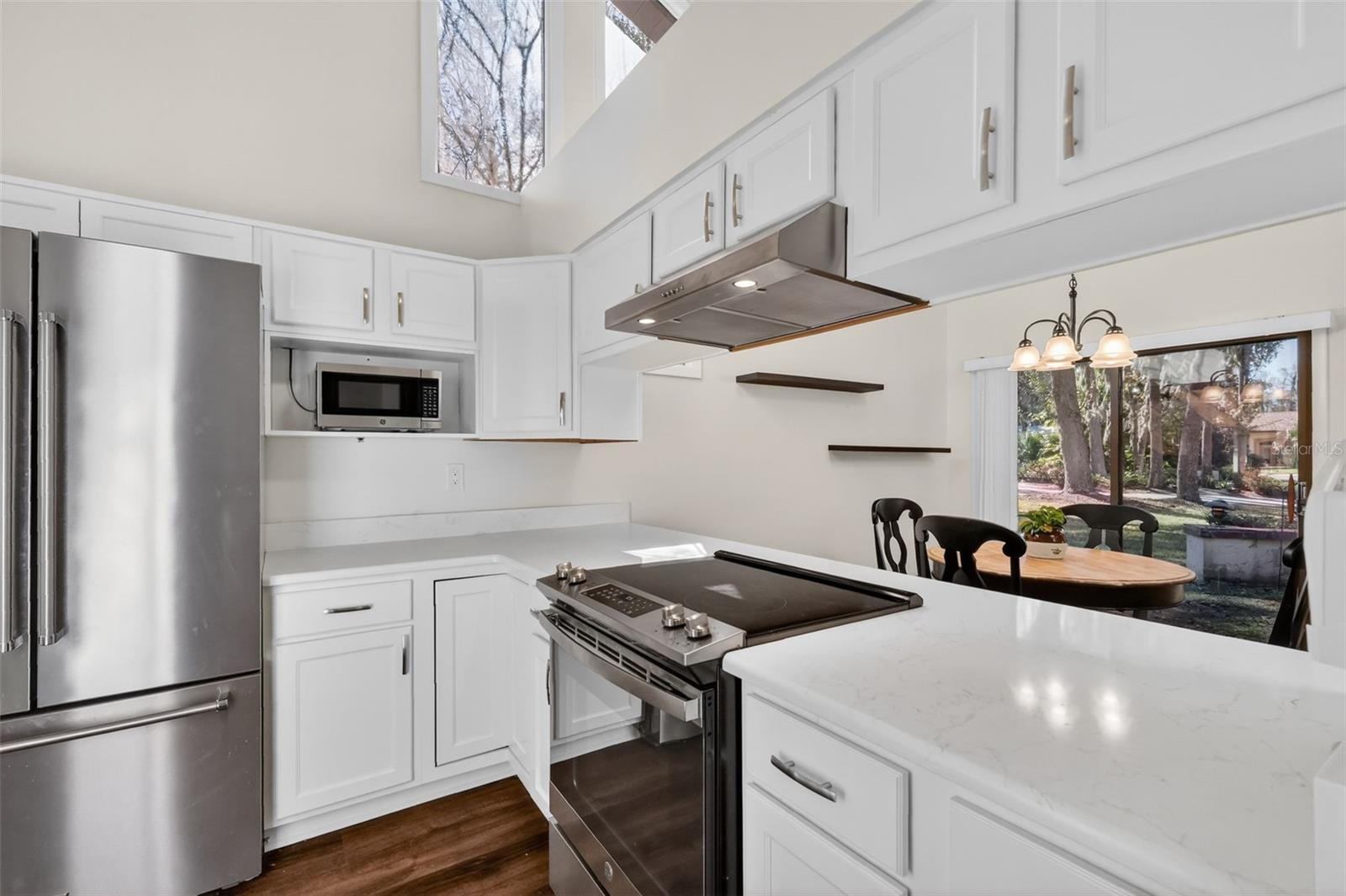 Image 8 of 48 For 301 Clusterwood Drive