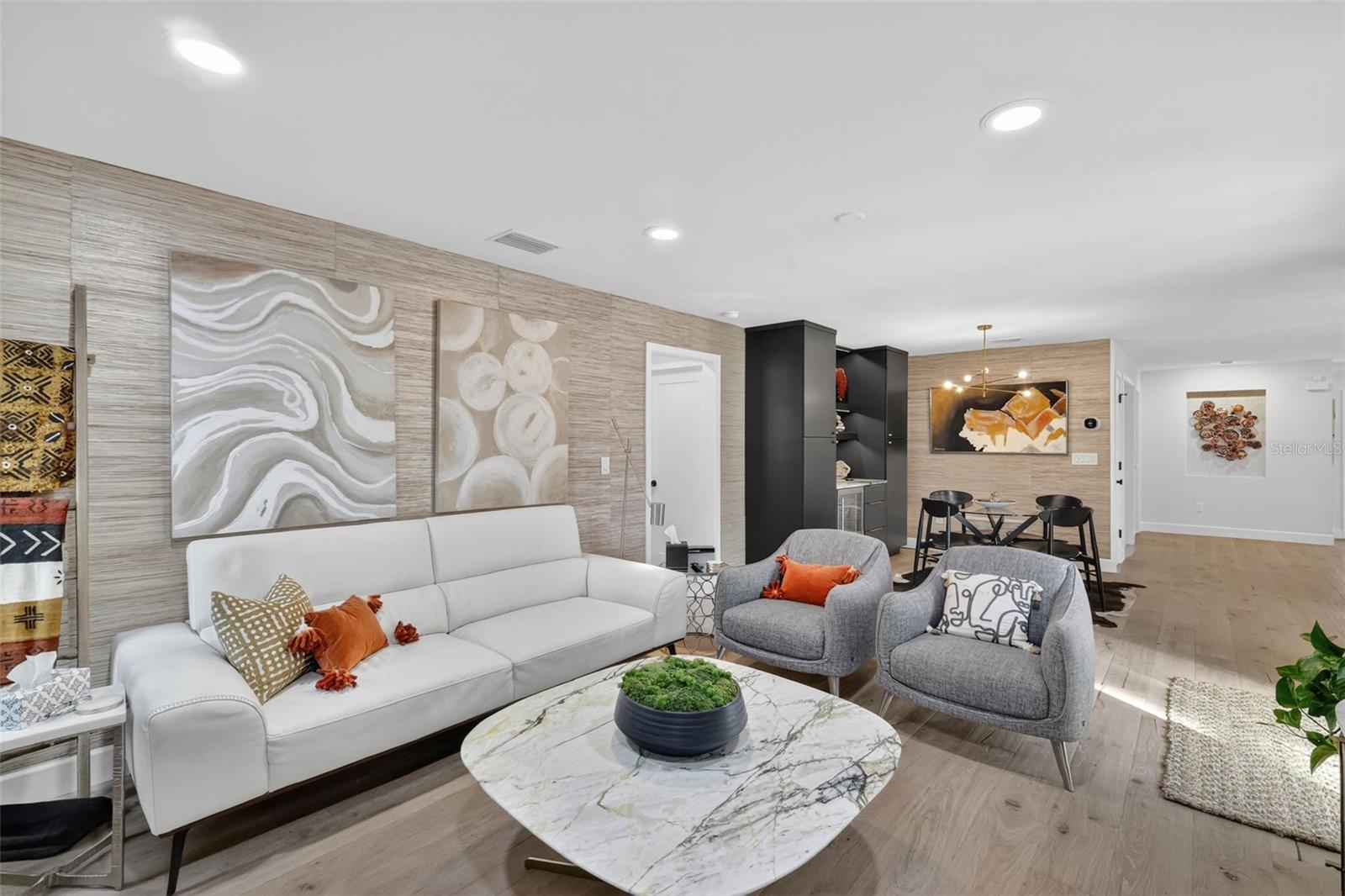 Image 24 of 57 For 241 Bay Road