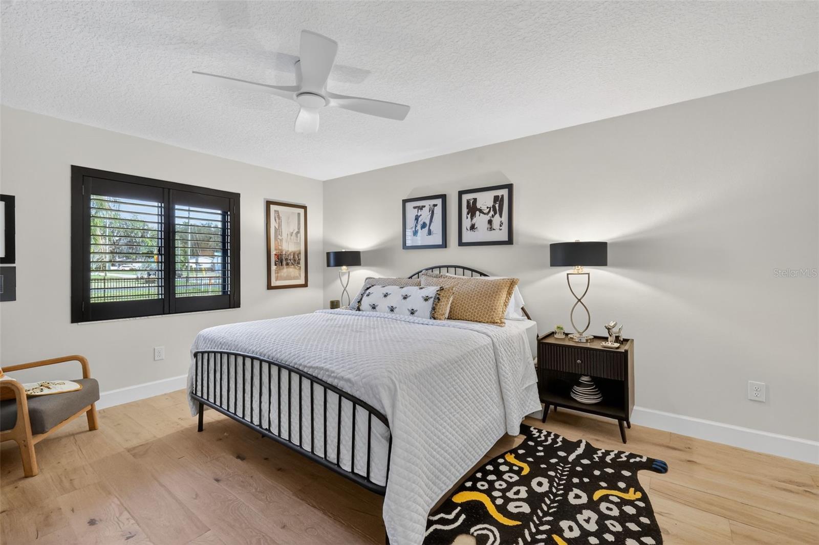 Image 31 of 57 For 241 Bay Road