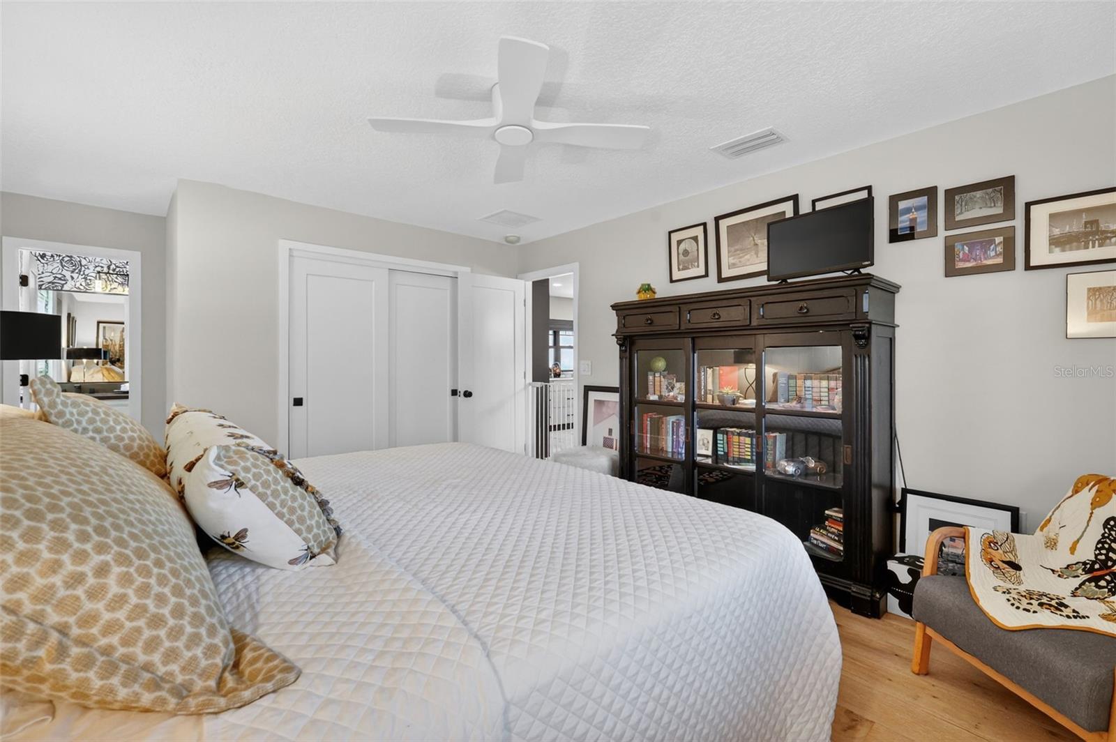 Image 32 of 57 For 241 Bay Road