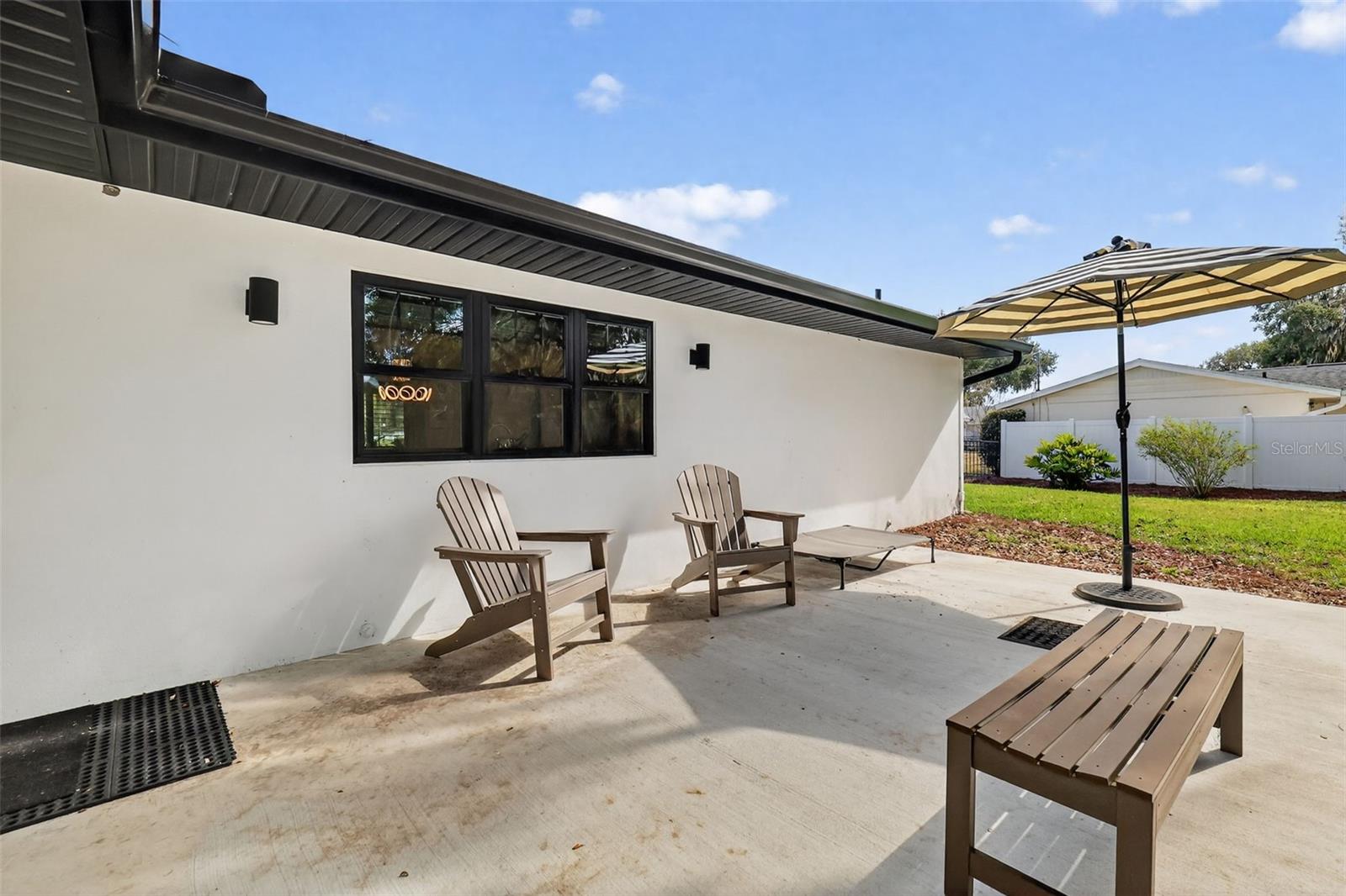 Image 37 of 57 For 241 Bay Road