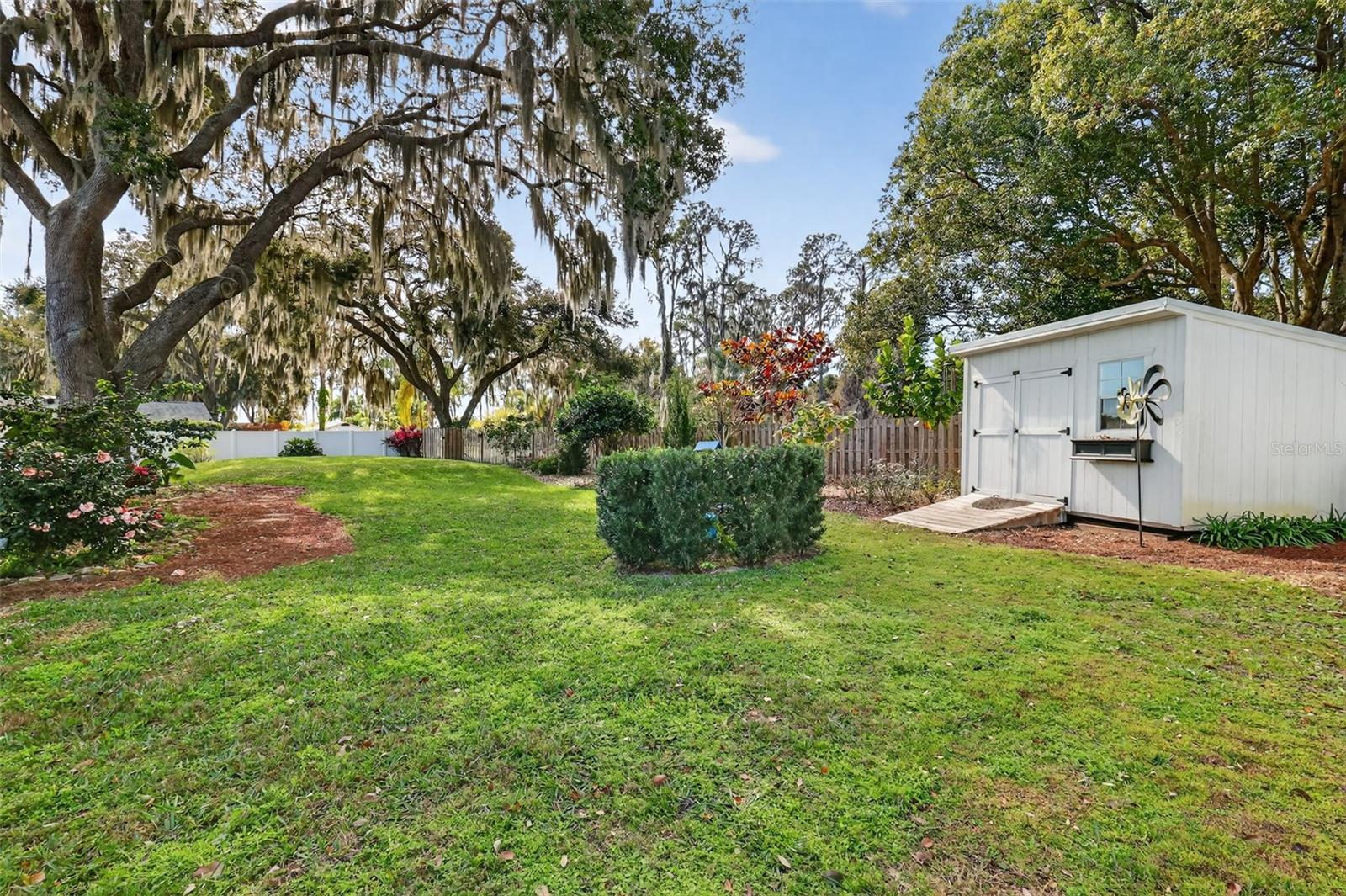 Image 45 of 57 For 241 Bay Road