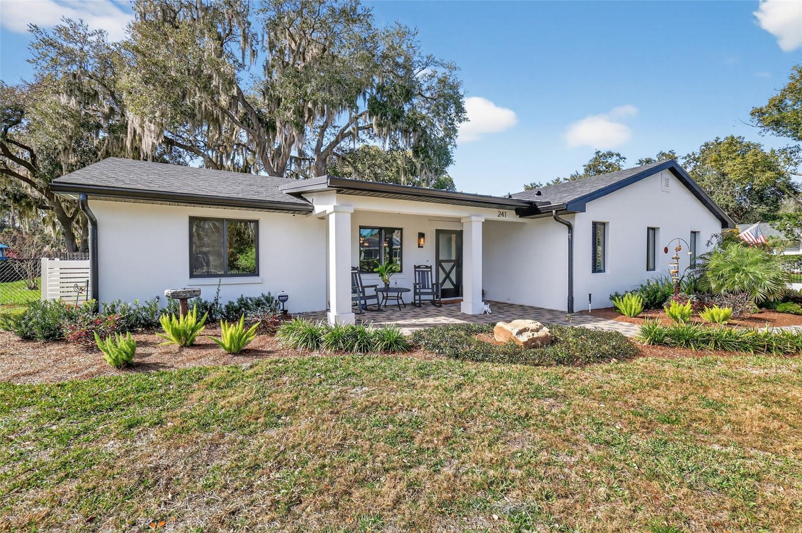 Image 7 of 57 For 241 Bay Road