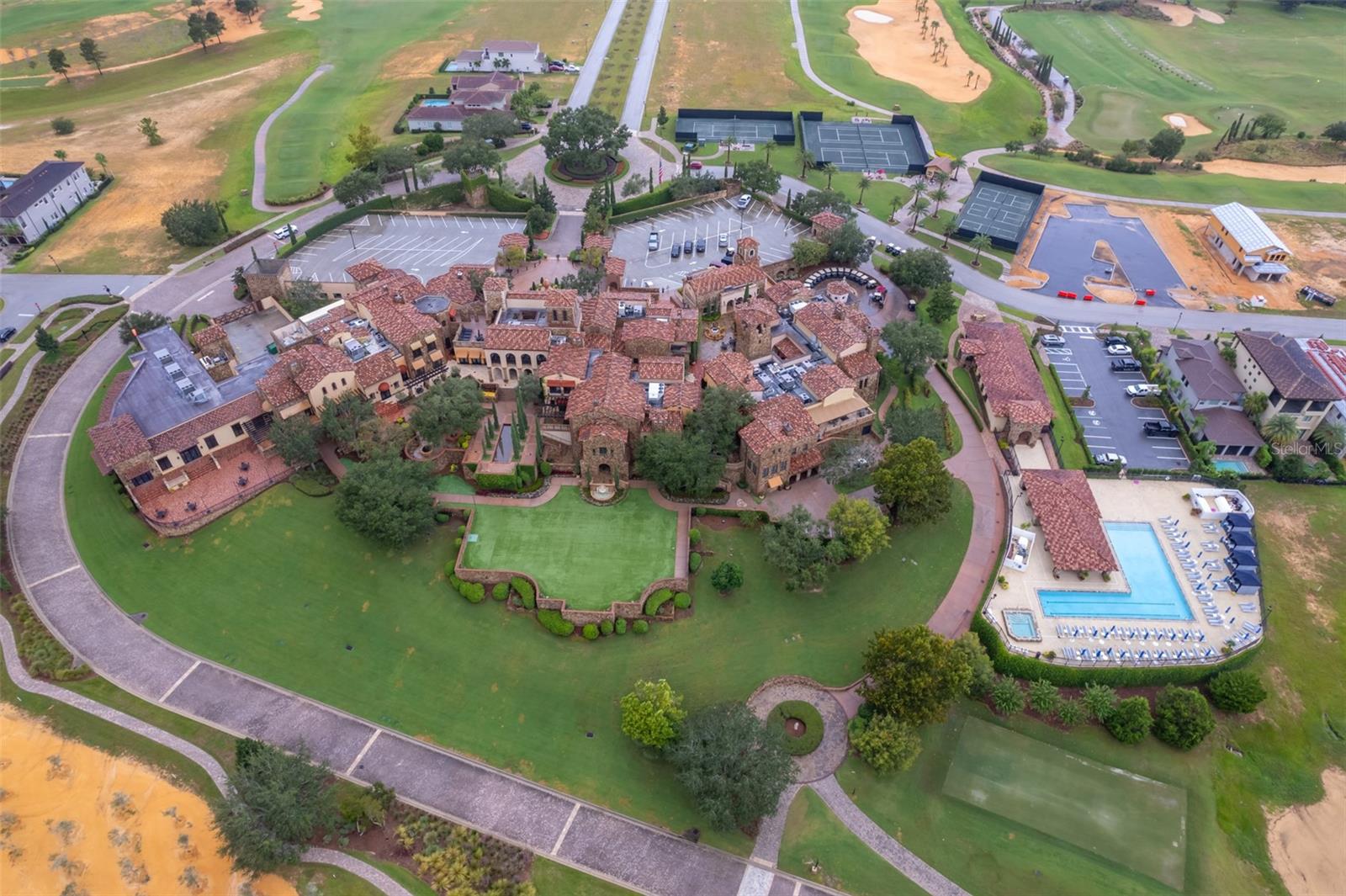 Image 13 of 20 For 16325 Pendio Drive