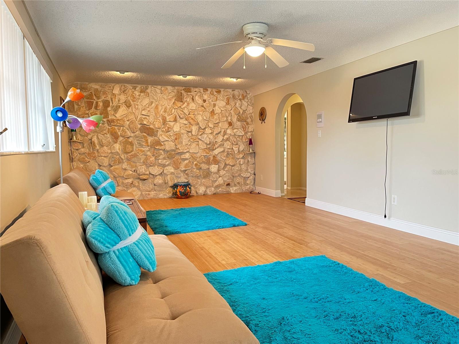 Image 26 of 45 For 1310 43rd Terrace