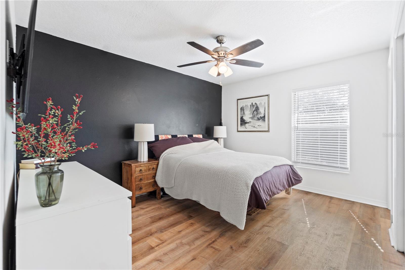 Image 10 of 23 For 301 Chester Street