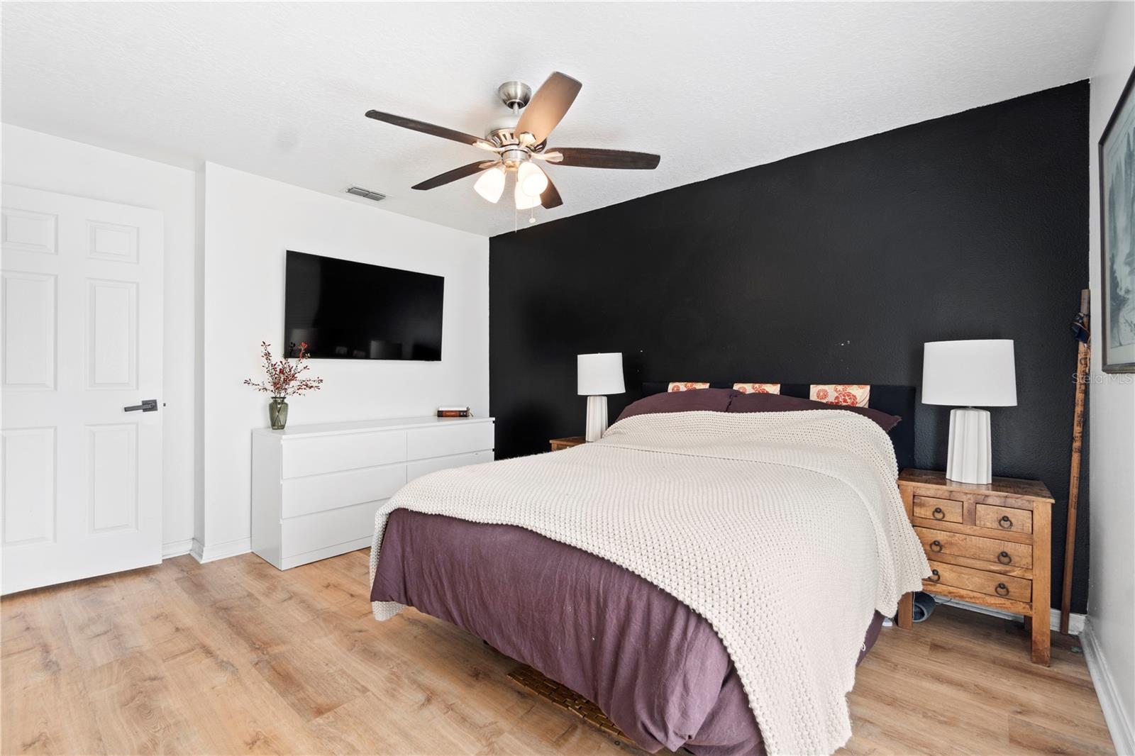 Image 11 of 23 For 301 Chester Street