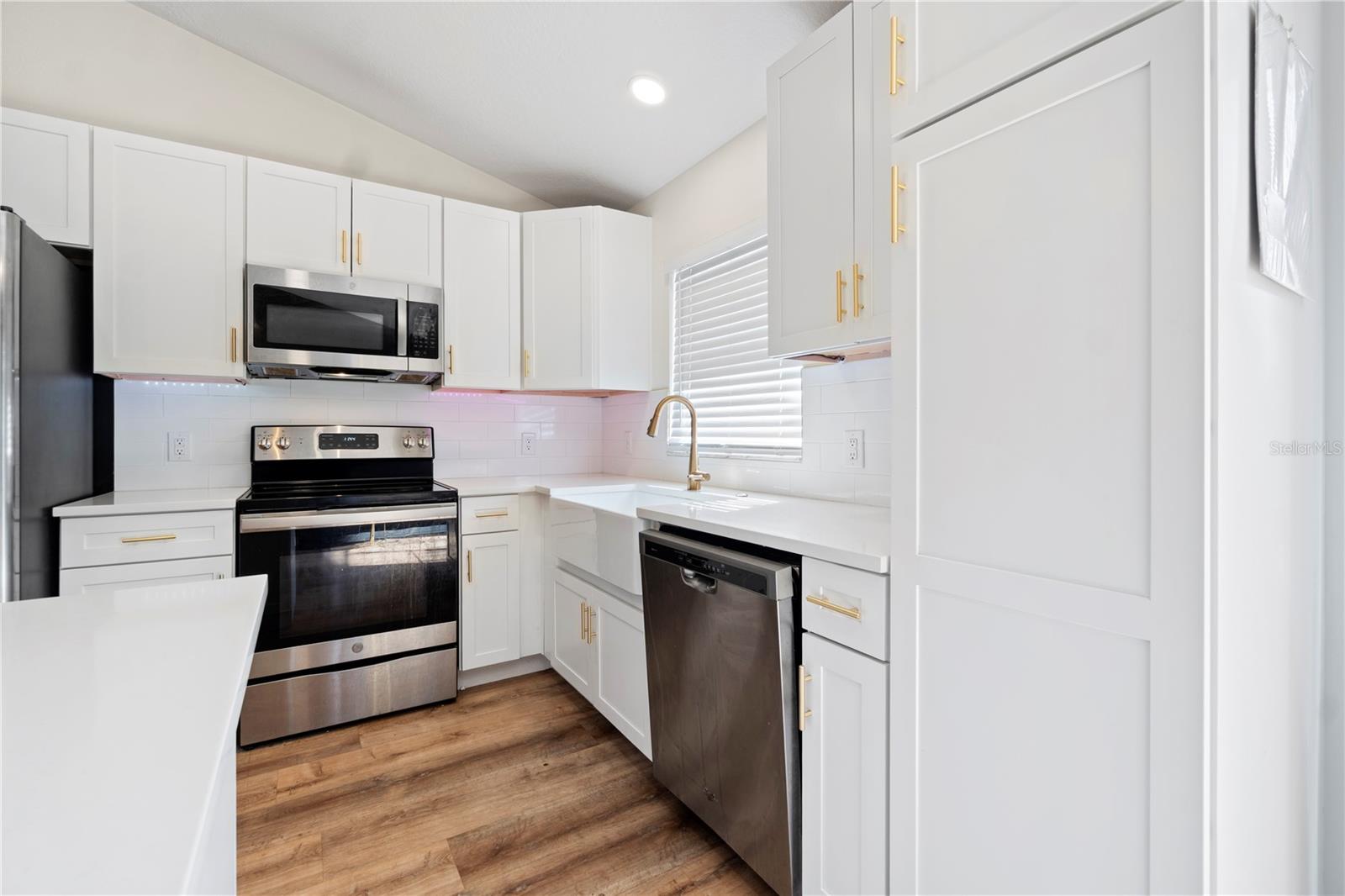 Image 5 of 23 For 301 Chester Street