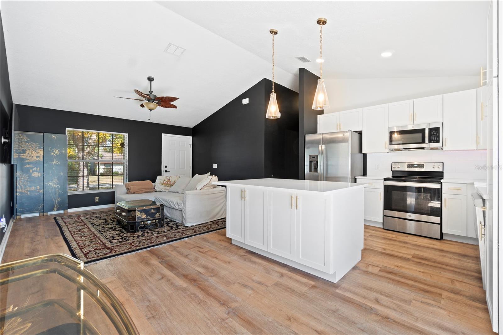 Image 7 of 23 For 301 Chester Street