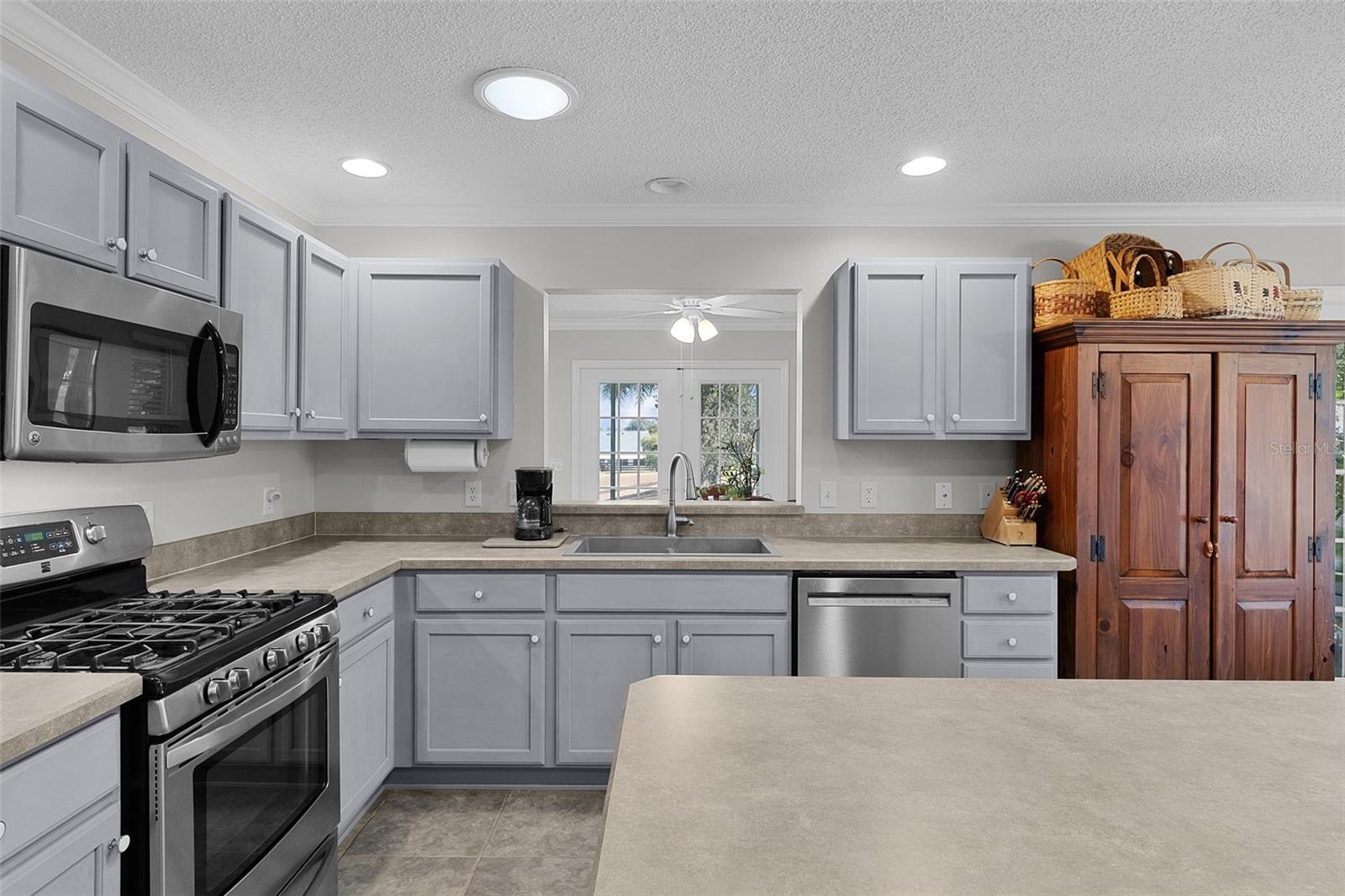 Image 14 of 46 For 17645 93rd Carson Terrace