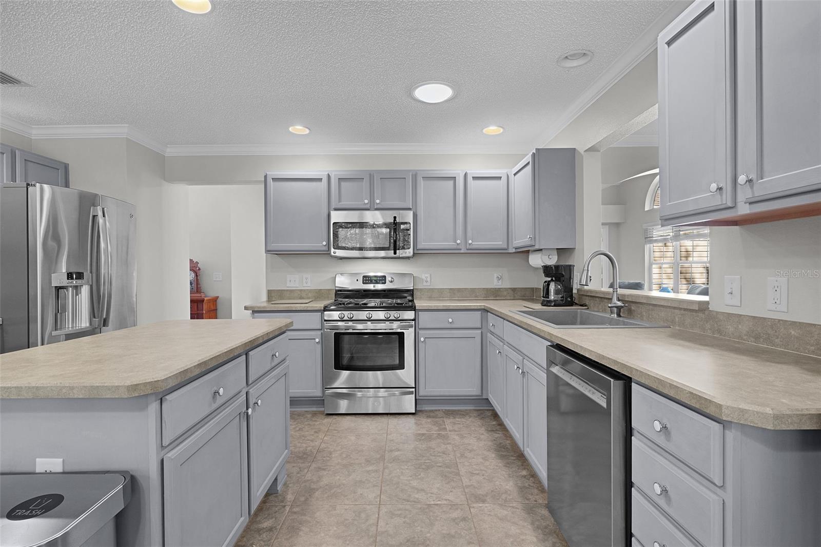 Image 17 of 46 For 17645 93rd Carson Terrace