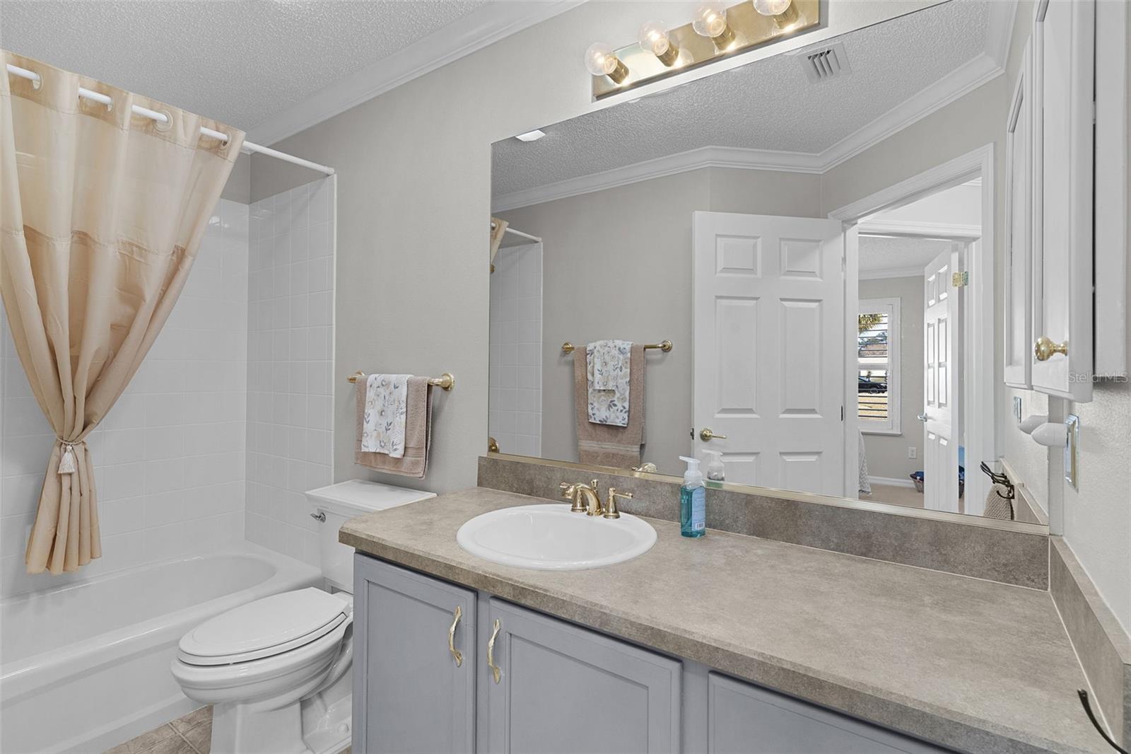 Image 26 of 46 For 17645 93rd Carson Terrace