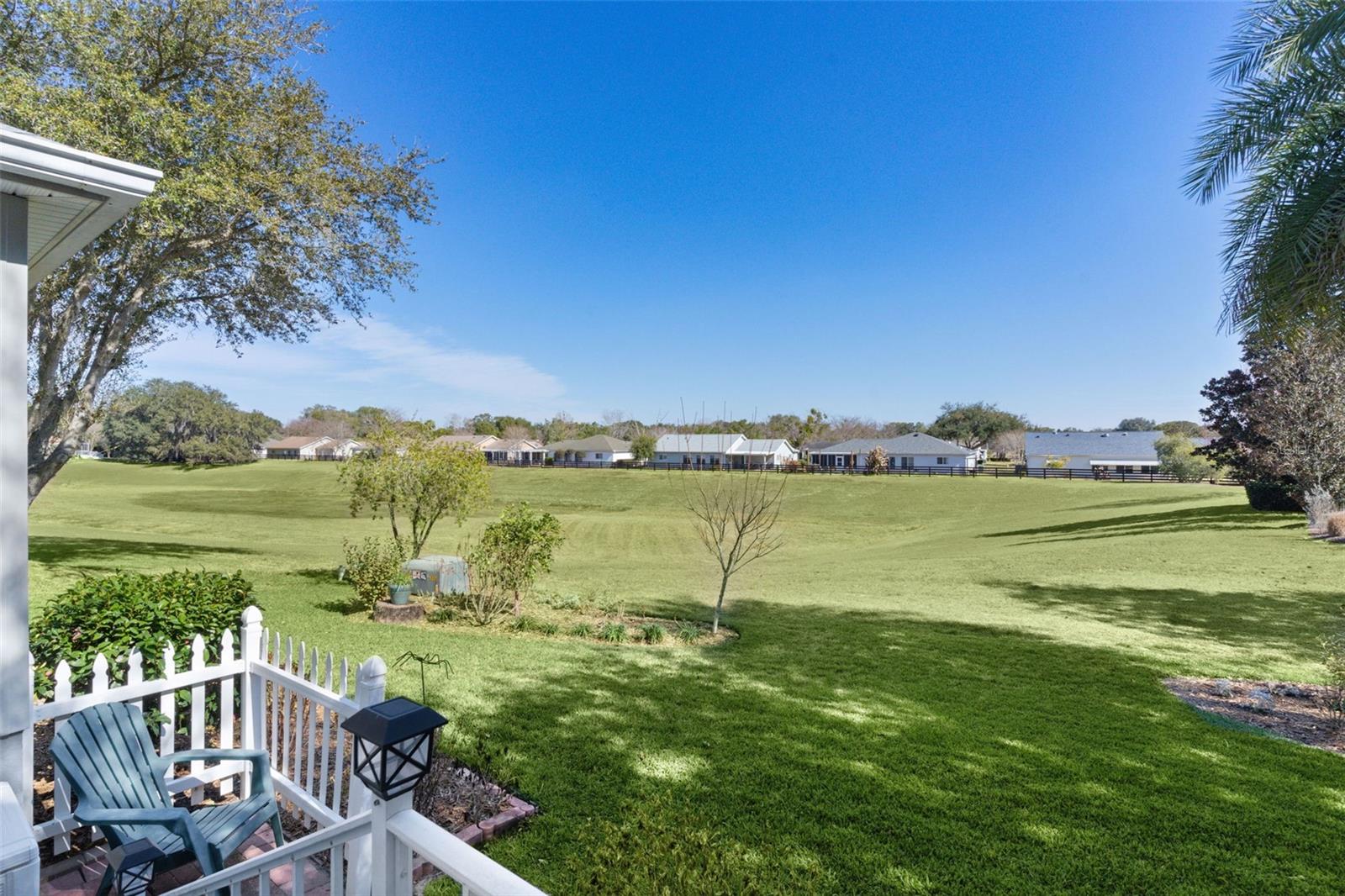 Image 33 of 46 For 17645 93rd Carson Terrace