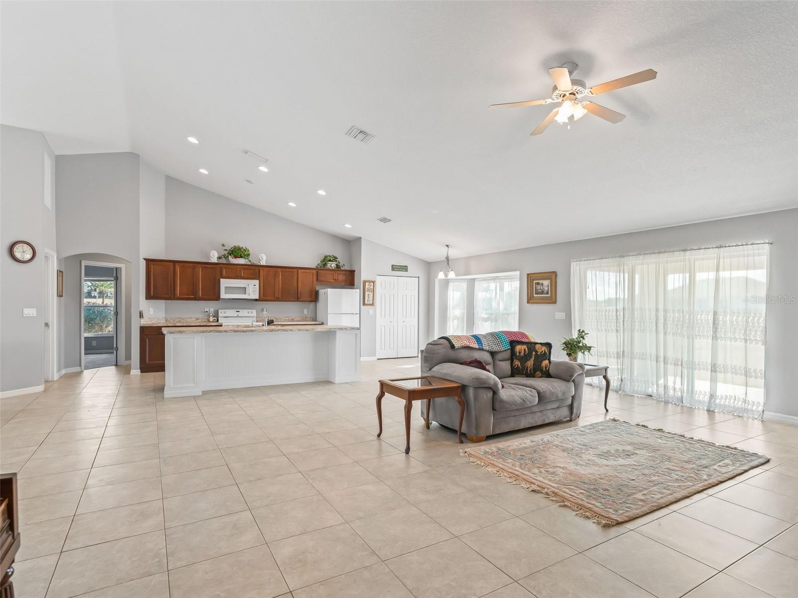 Image 12 of 49 For 1907 85th Loop