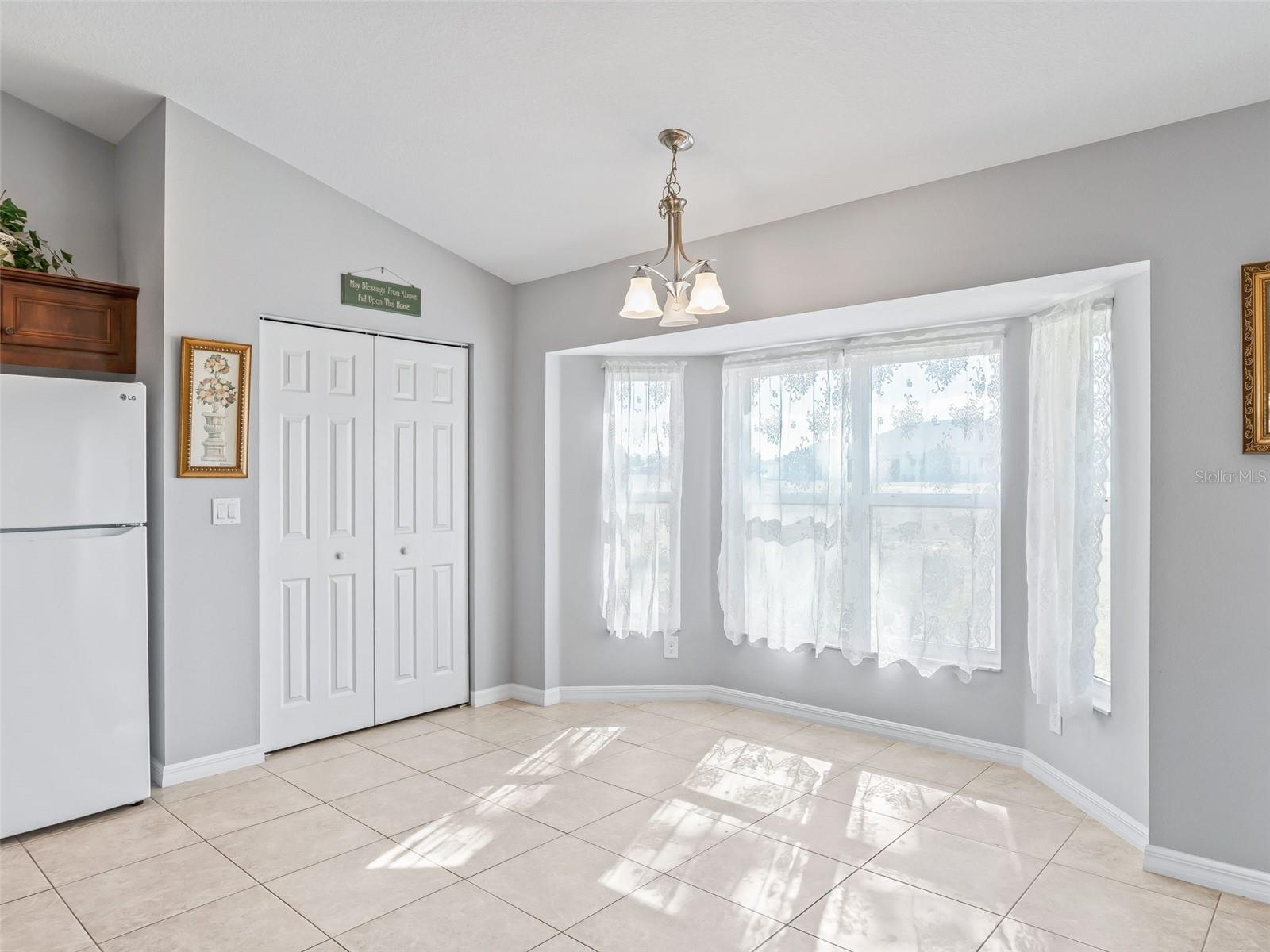 Image 16 of 49 For 1907 85th Loop