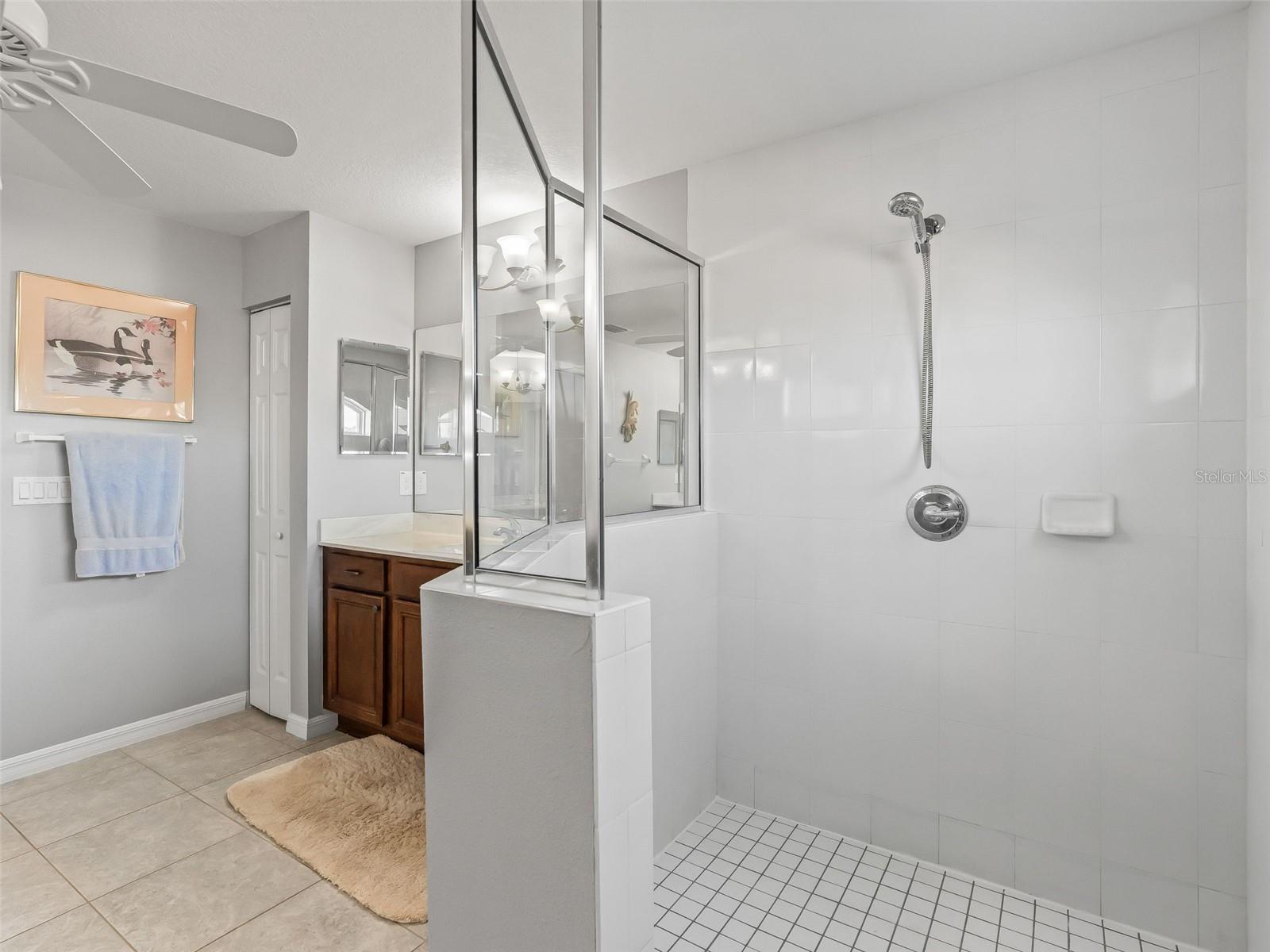 Image 28 of 49 For 1907 85th Loop