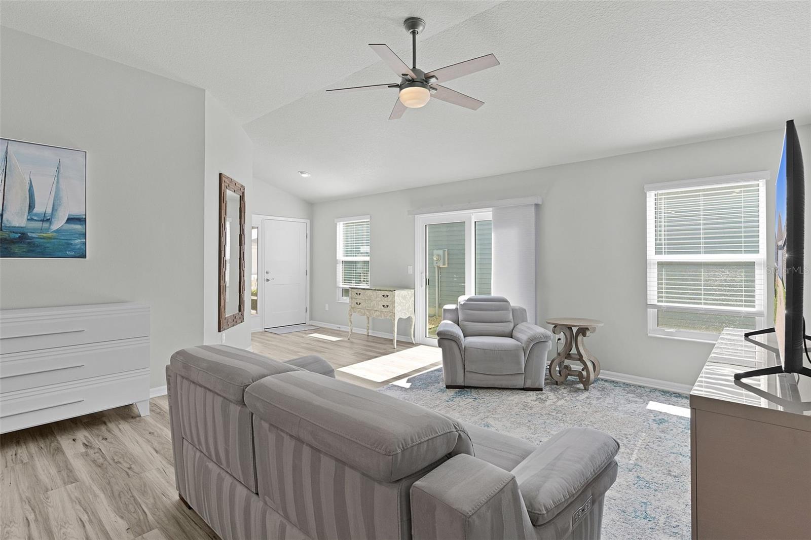 Image 10 of 39 For 6262 Siverson Terrace