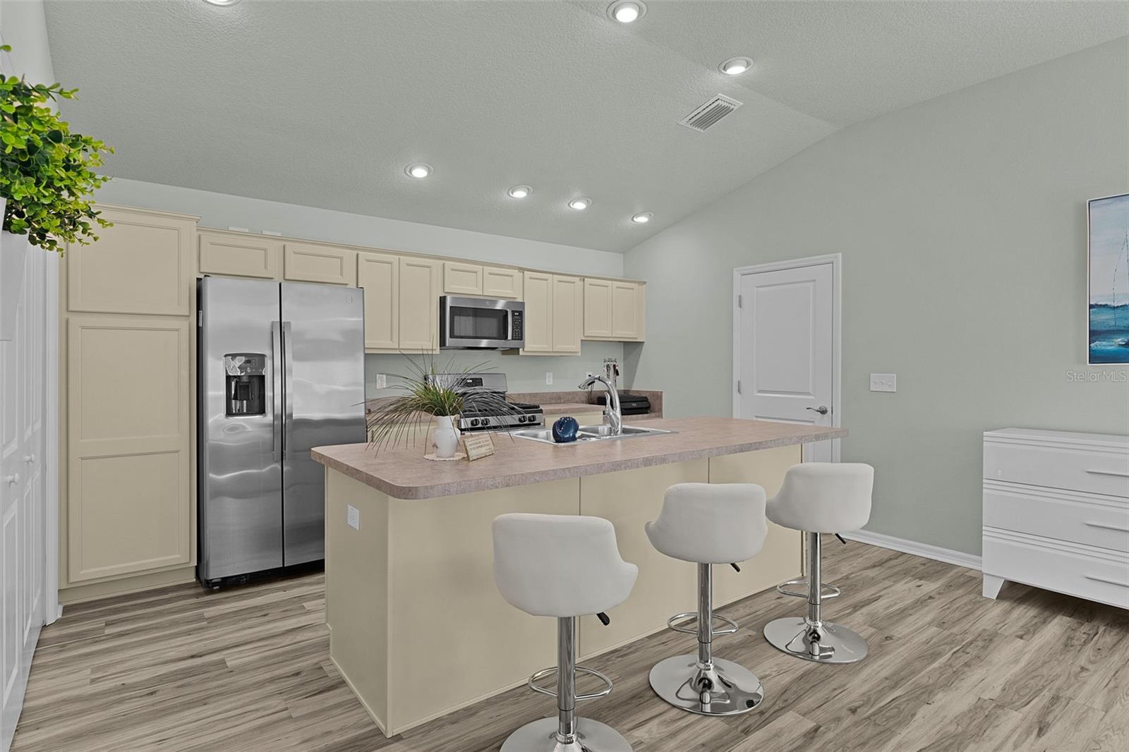 Image 14 of 39 For 6262 Siverson Terrace