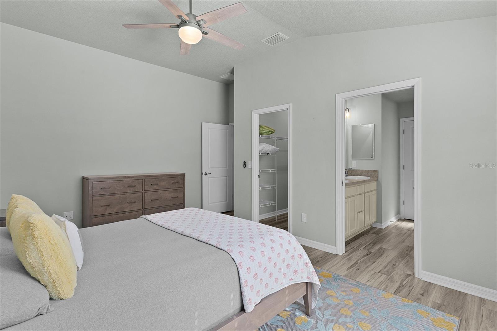 Image 20 of 39 For 6262 Siverson Terrace