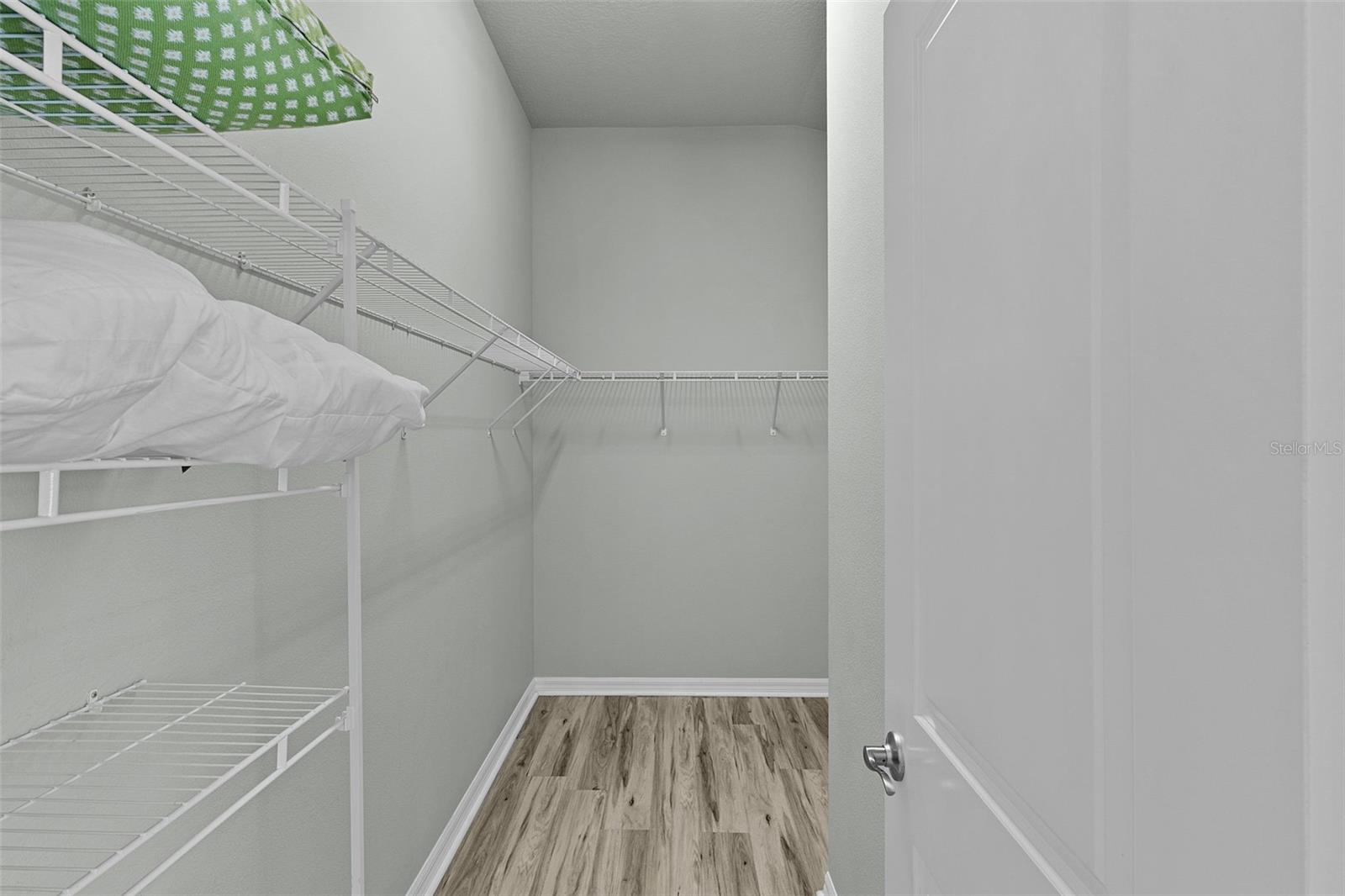 Image 21 of 39 For 6262 Siverson Terrace