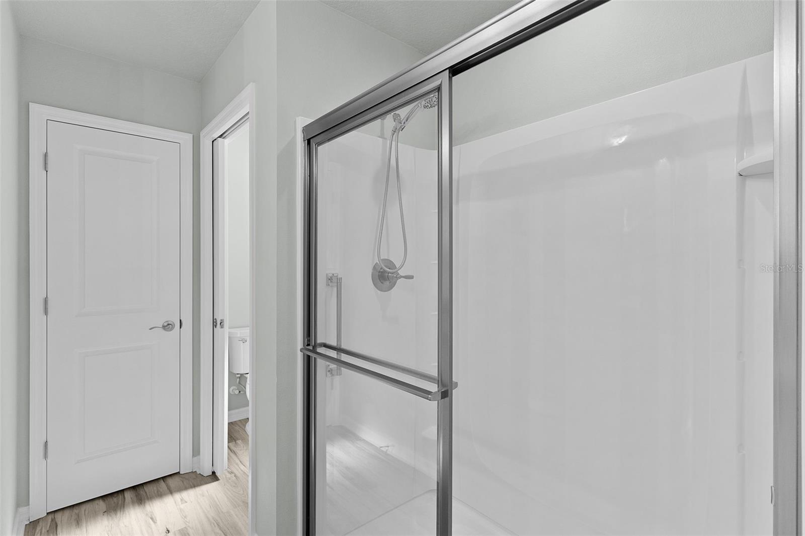 Image 23 of 39 For 6262 Siverson Terrace