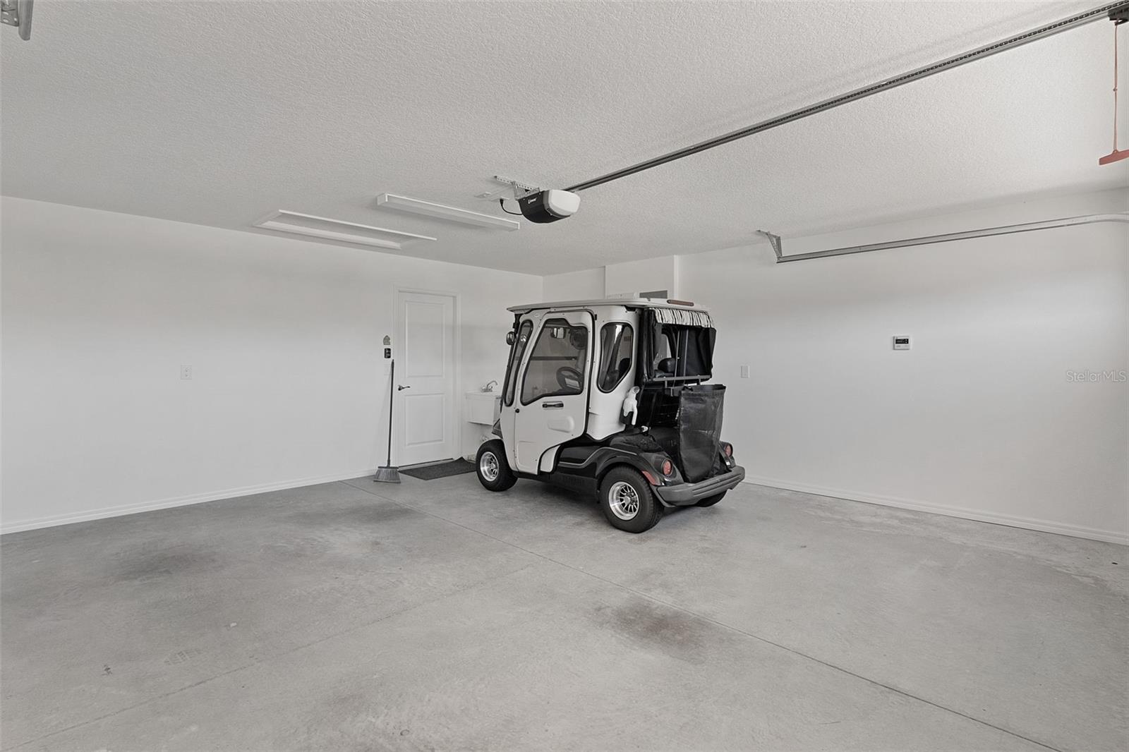 Image 27 of 39 For 6262 Siverson Terrace