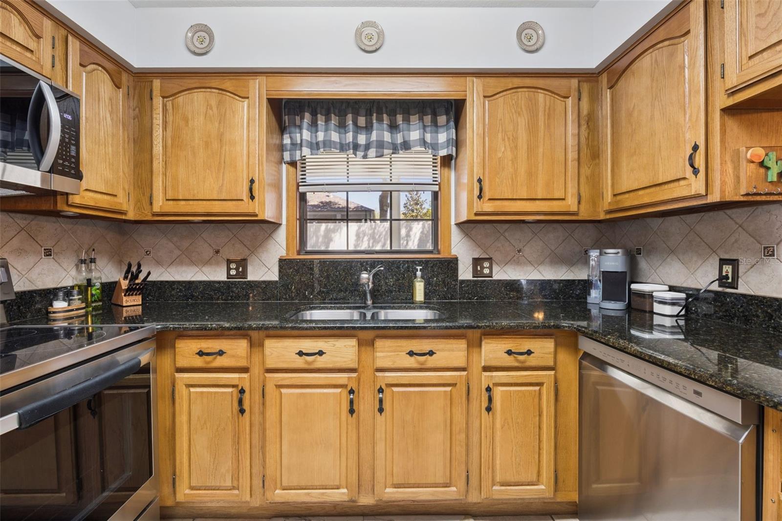 Image 10 of 52 For 10843 Poinciana Drive