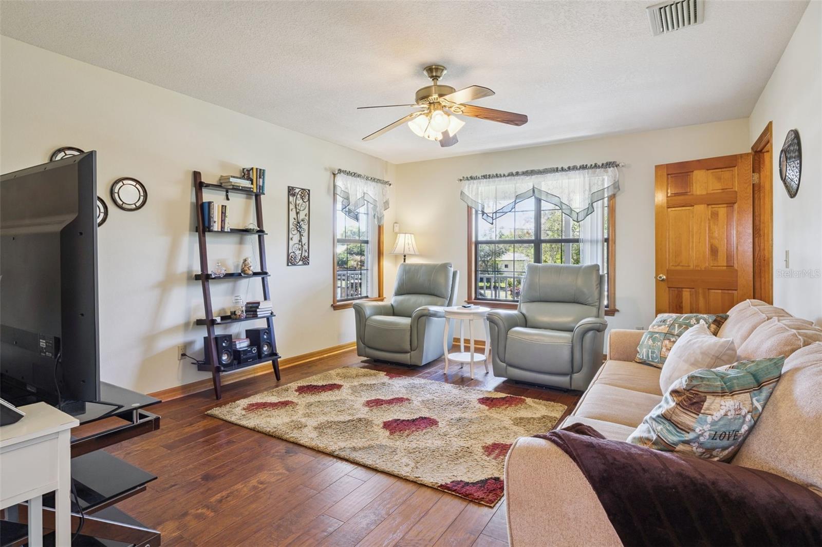 Image 14 of 52 For 10843 Poinciana Drive