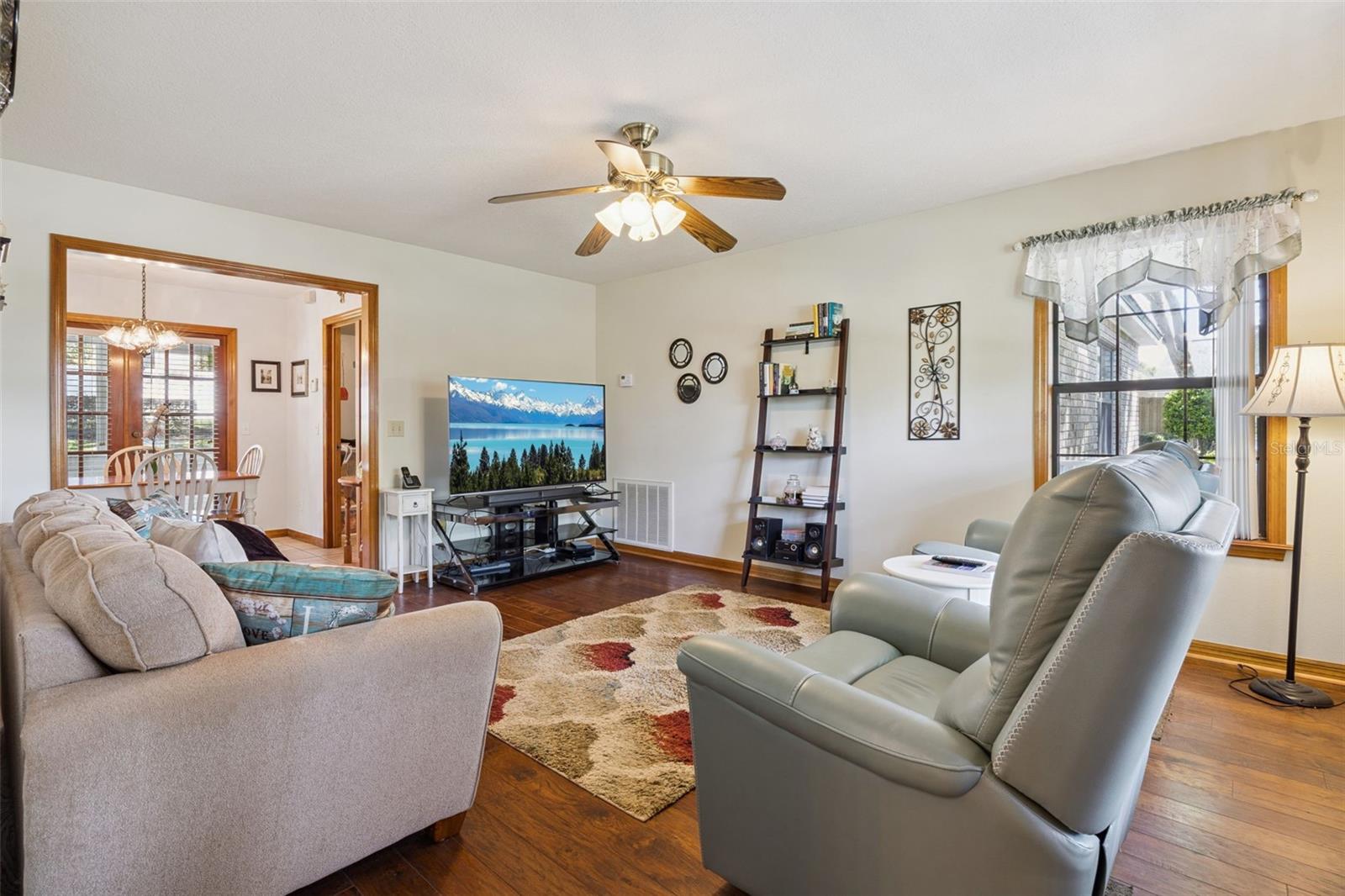 Image 15 of 52 For 10843 Poinciana Drive