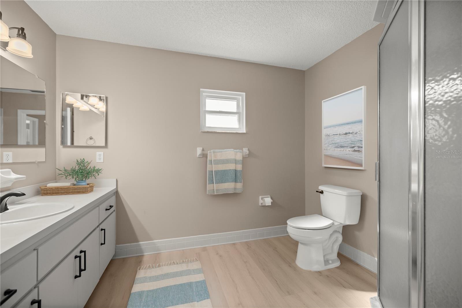 Image 23 of 35 For 17866 108th Court