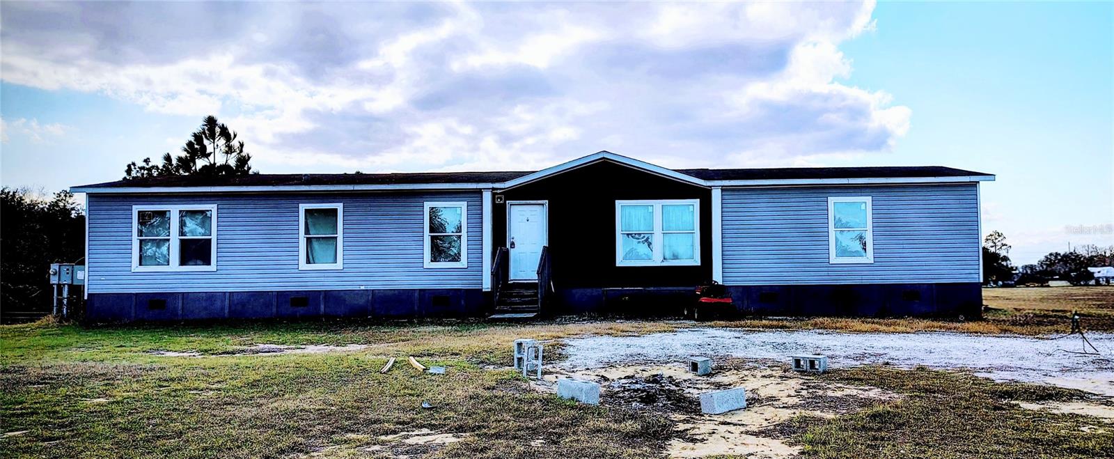 Listing Details for 15971 Se 108th Loop, OCKLAWAHA, FL 32179