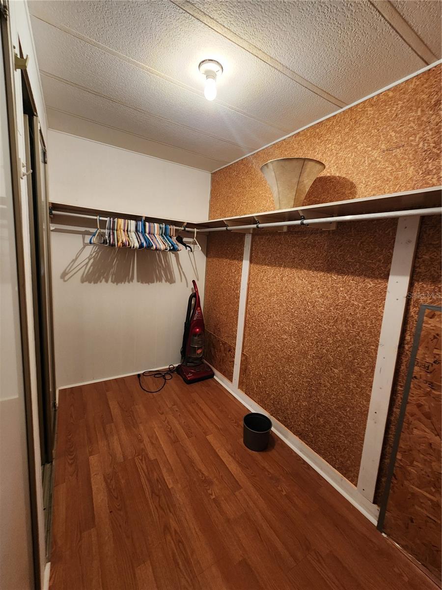 Image 22 of 38 For 188 Sweet Circle Drive