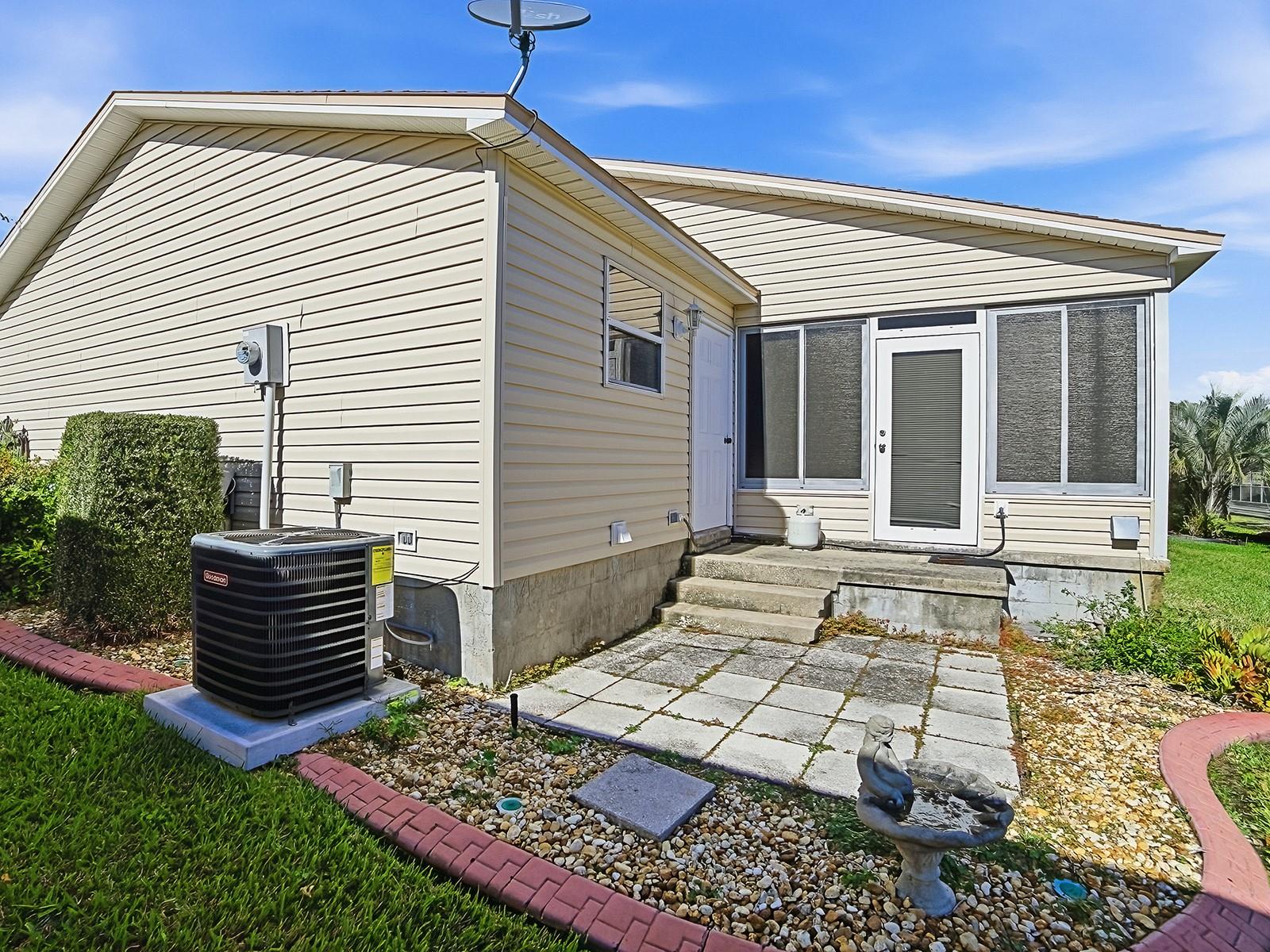 Image 24 of 38 For 17411 74th Netherclift Terrace