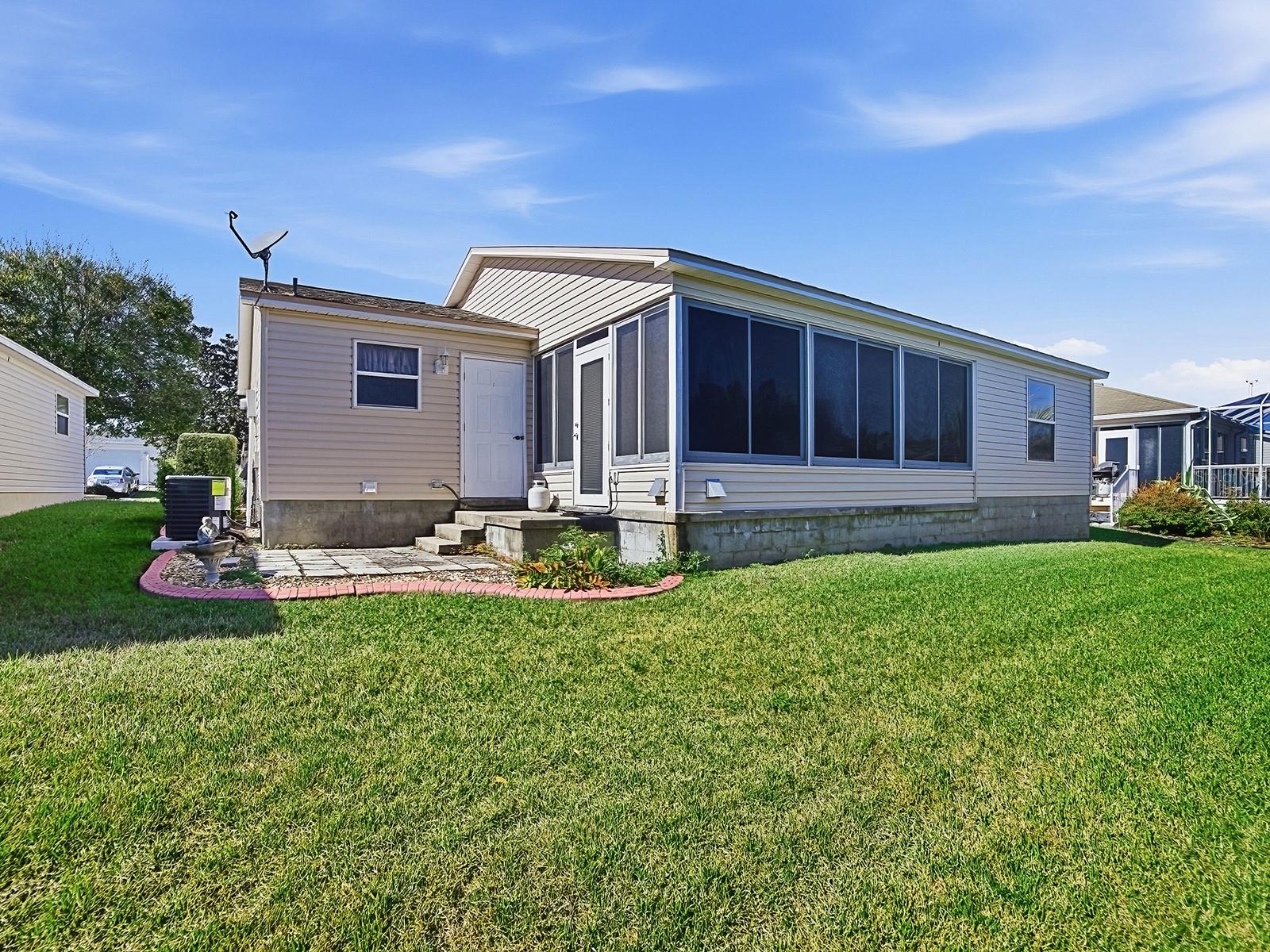 Image 26 of 38 For 17411 74th Netherclift Terrace