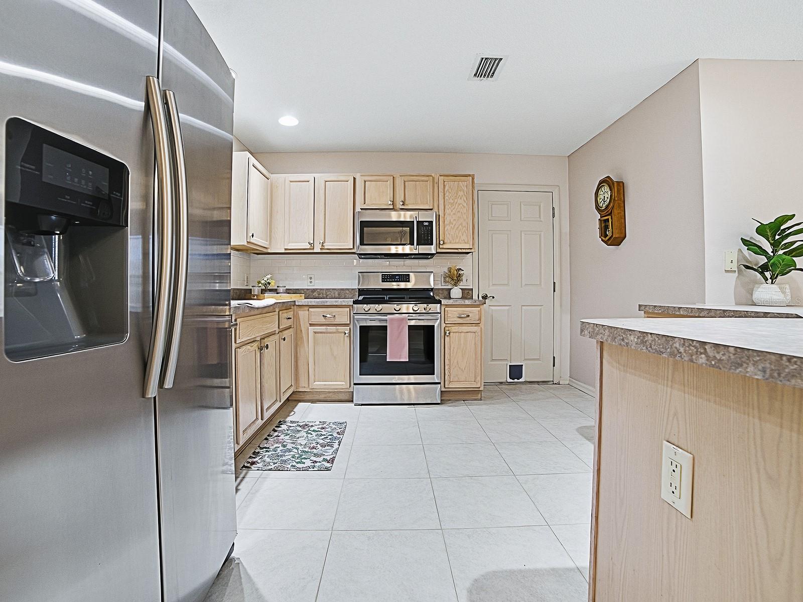 Image 8 of 38 For 17411 74th Netherclift Terrace