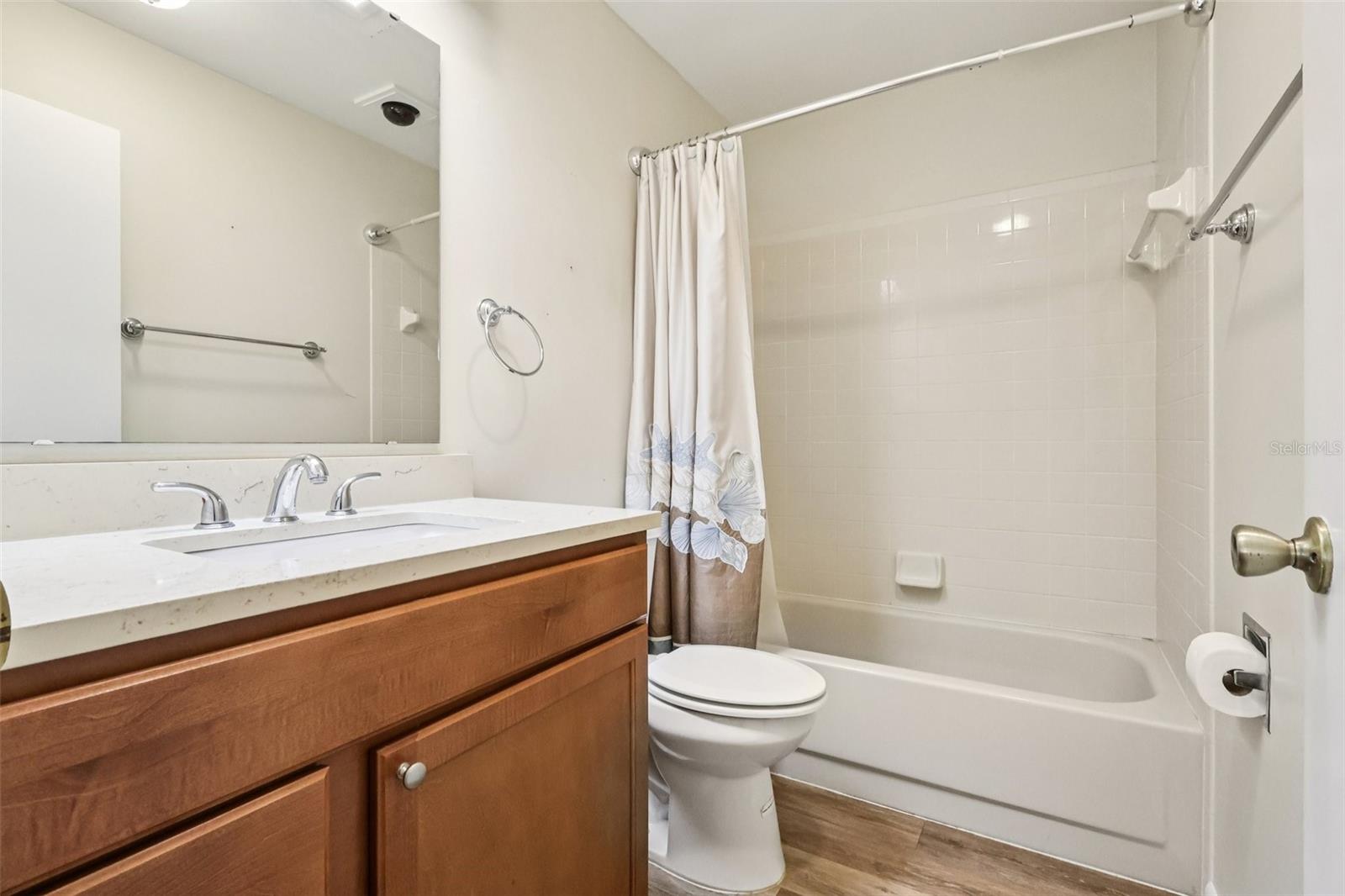 Image 21 of 32 For 318 Skye Court