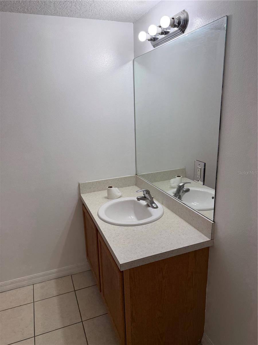 Image 21 of 23 For 1247 Lakeview Drive