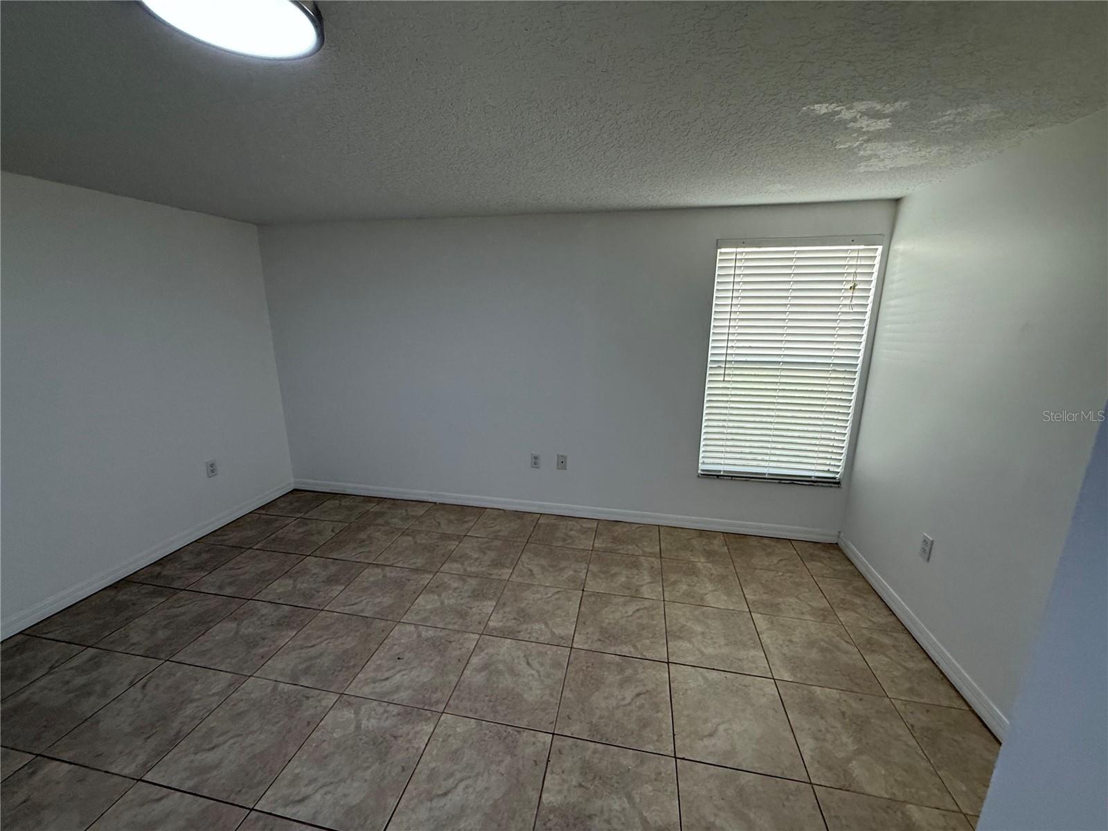 Image 6 of 23 For 1247 Lakeview Drive