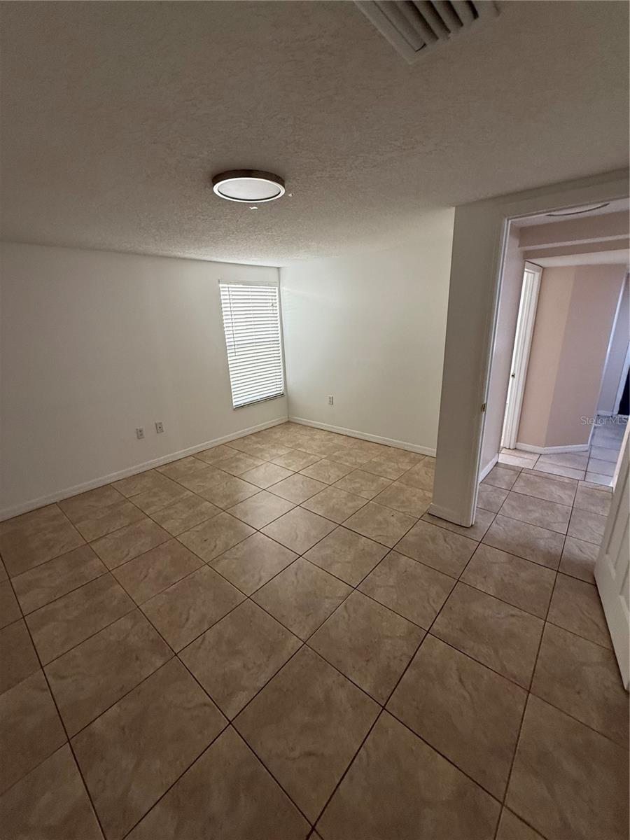 Image 8 of 23 For 1247 Lakeview Drive