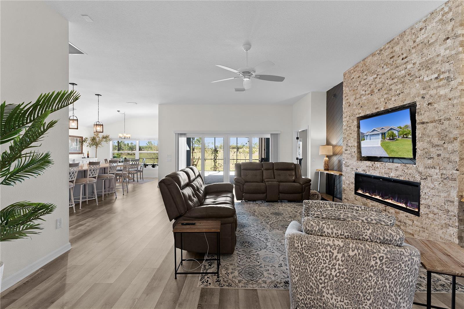 Image 13 of 61 For 6444 Mcknight Loop