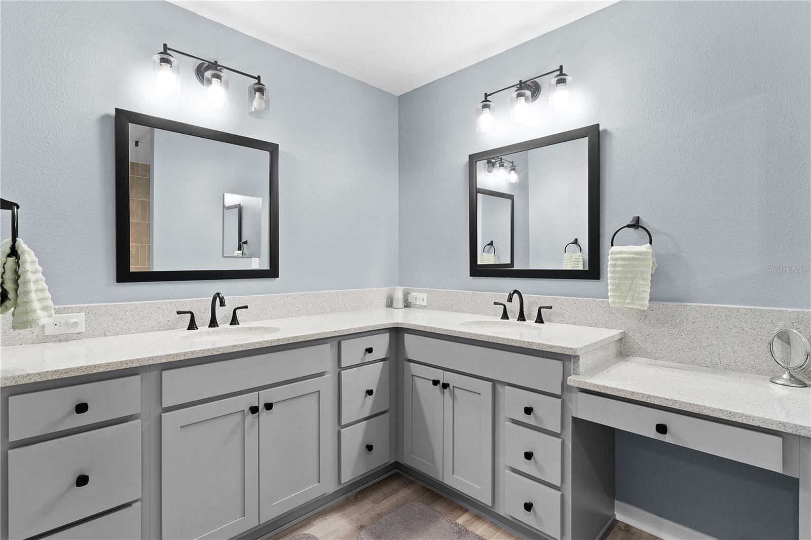 Image 25 of 61 For 6444 Mcknight Loop