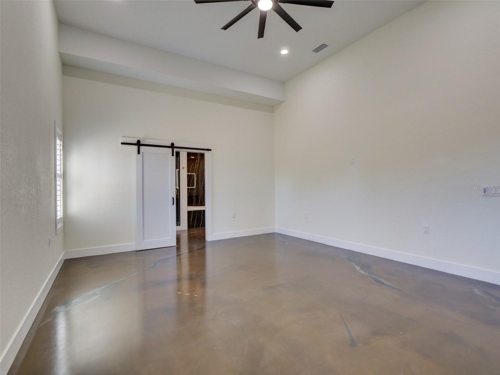 Image 33 of 72 For 34370 Richardson Boulevard