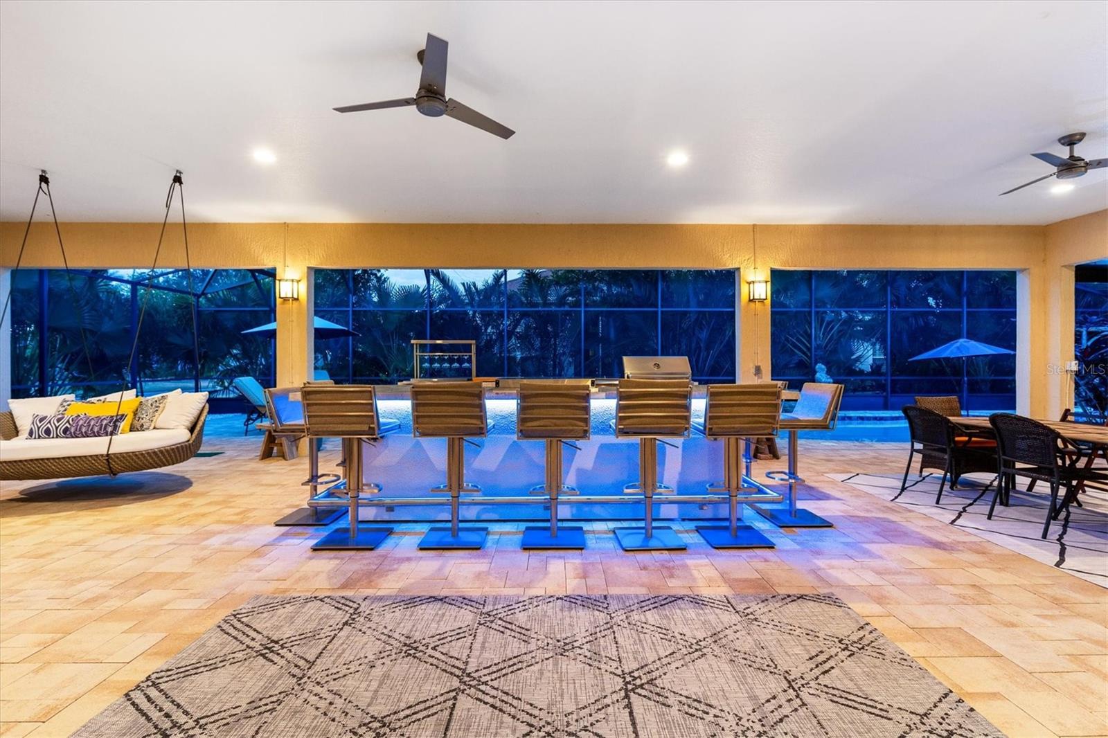 Image 3 of 75 For 849 Oakwood Street