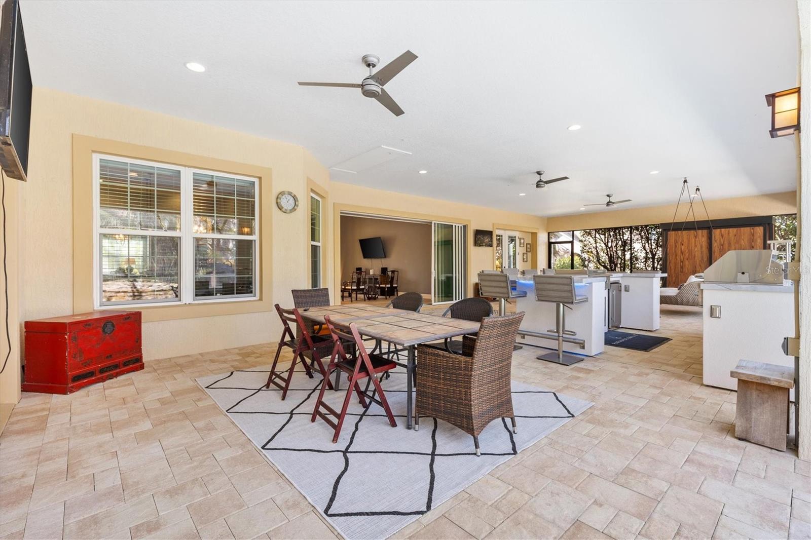 Image 31 of 75 For 849 Oakwood Street