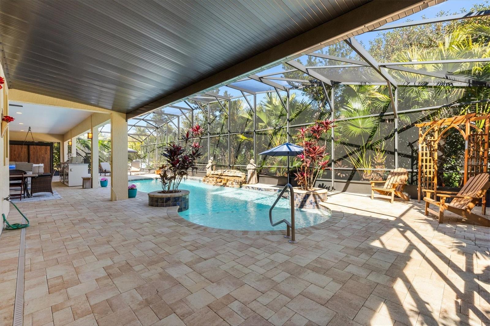 Image 33 of 75 For 849 Oakwood Street