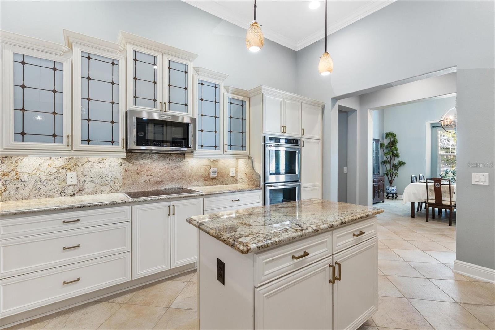 Image 41 of 75 For 849 Oakwood Street